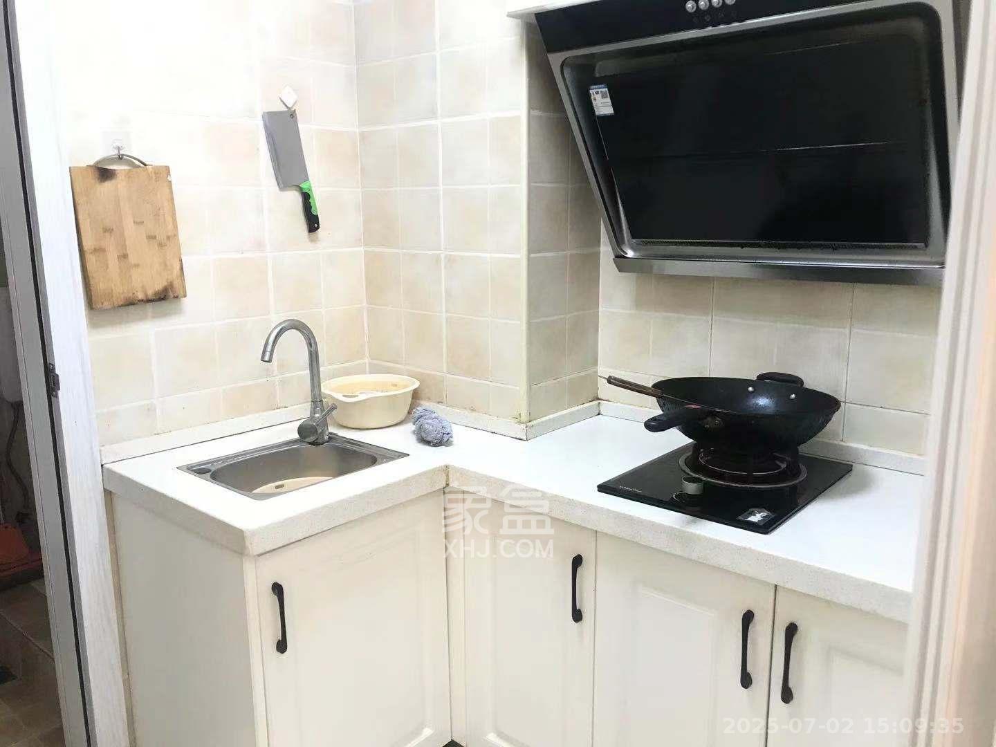 明城公寓  1室1厅1卫   1200.00元/月室内图