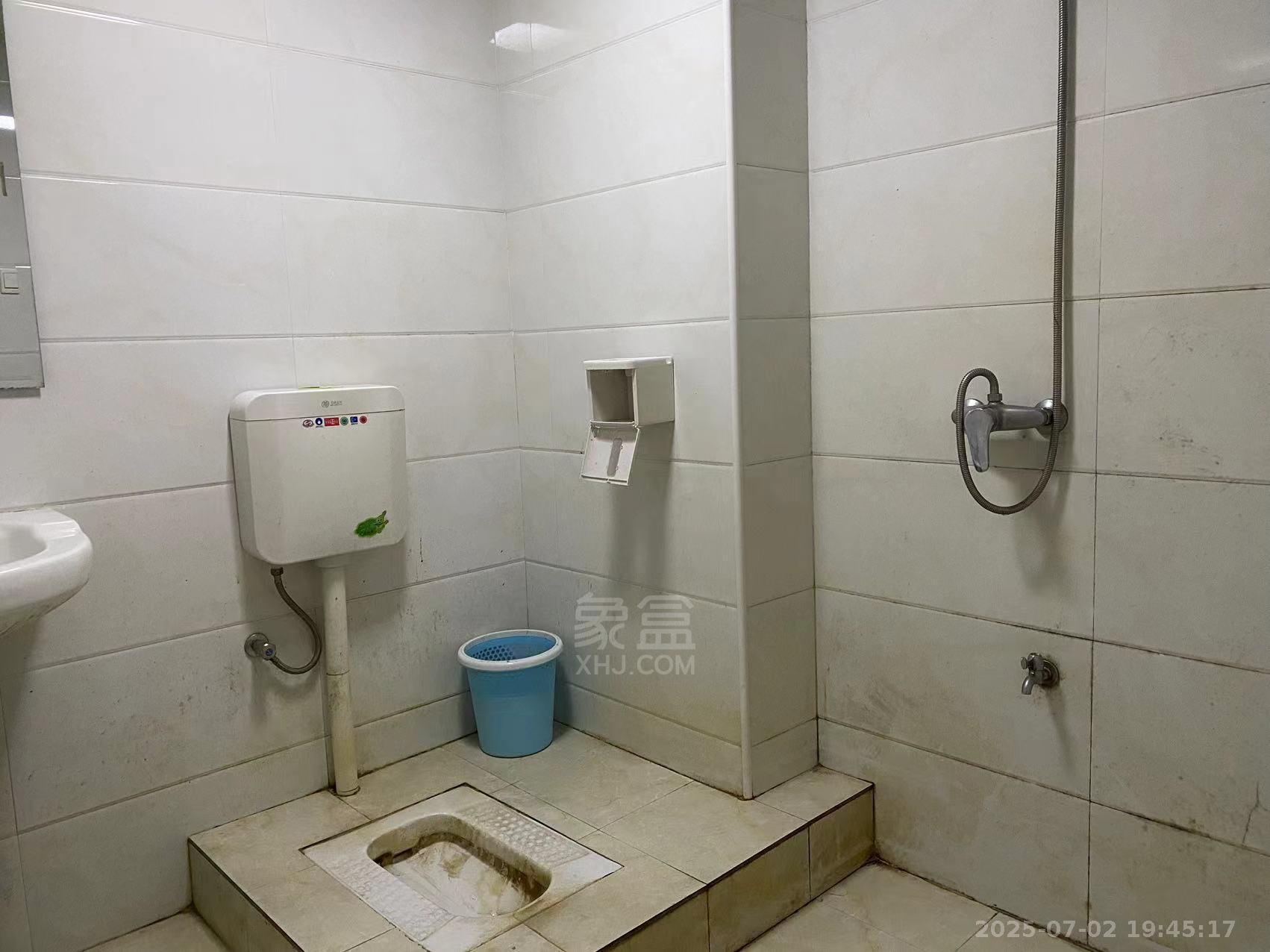 龙腾国际 1室1厅1卫 1000.0元/月 龙腾国际 1室1厅1卫 1000.0元/月室内图