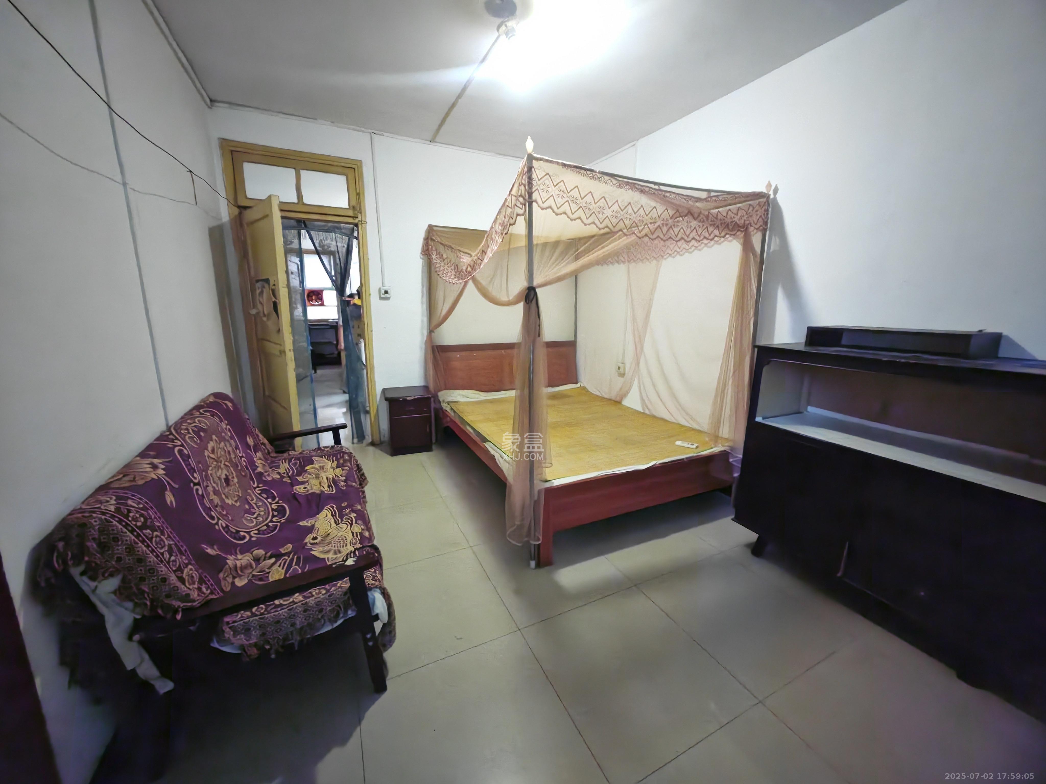 红旗区四片  2室1厅1卫    1500.0元/月室内图