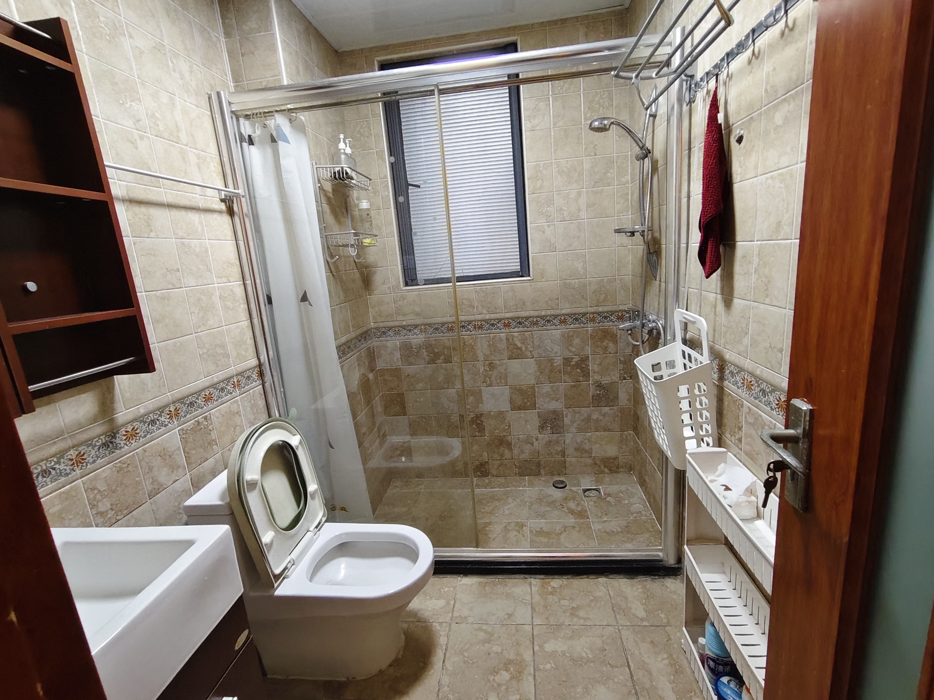 翡翠水城(住宅) 4室2厅2卫 3200.0元/月 翡翠水城(住宅) 4室2厅2卫 3200.0元/月室内图