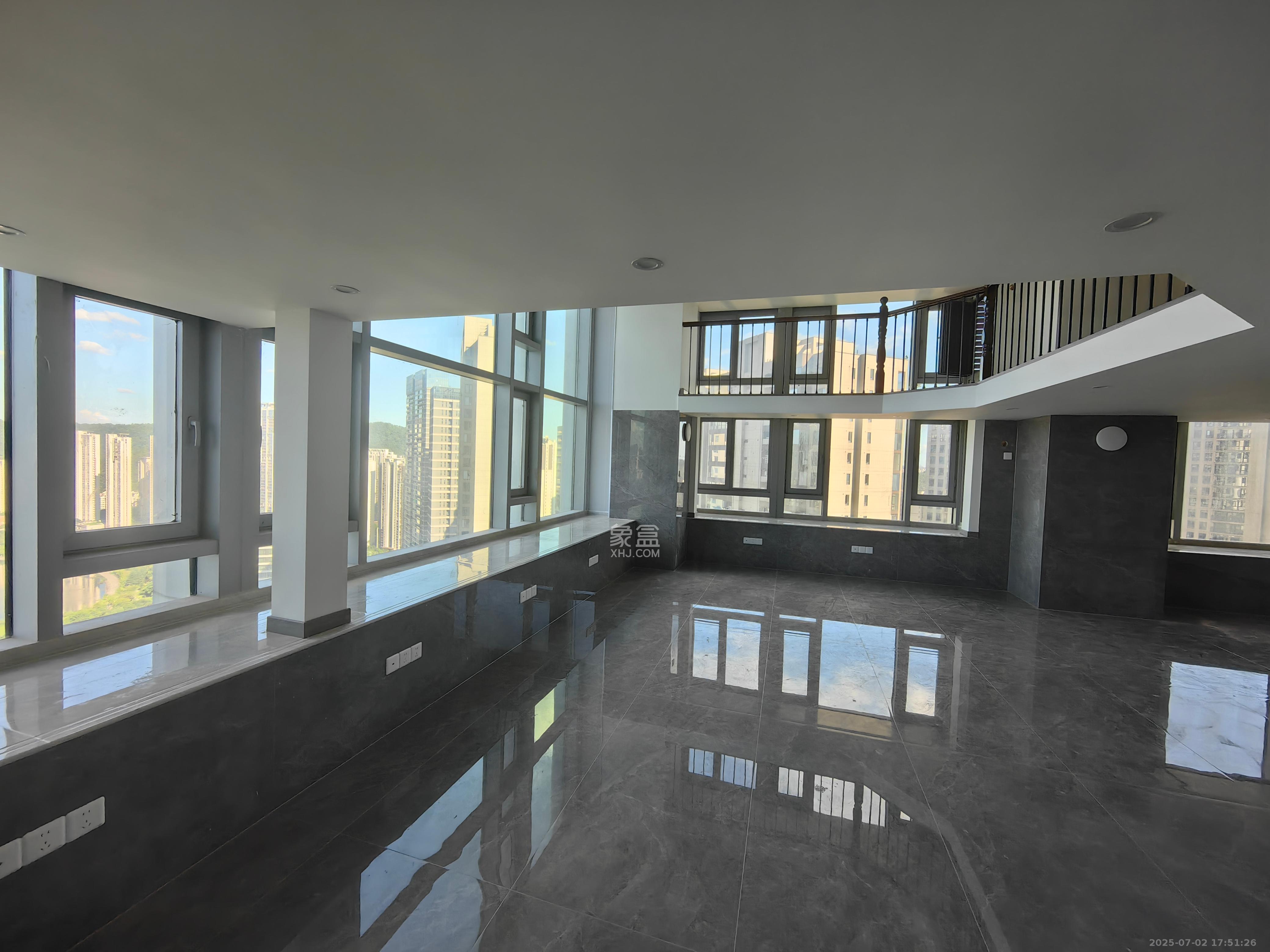 福晟翡翠湾 2室2厅2卫 3500.0元/月 福晟翡翠湾 2室2厅2卫 3500.0元/月室内图