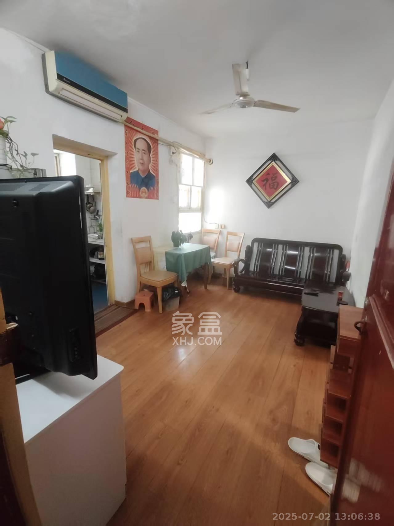 富雅坪社区（红墙巷）  2室1厅1卫   1800.00元/月室内图
