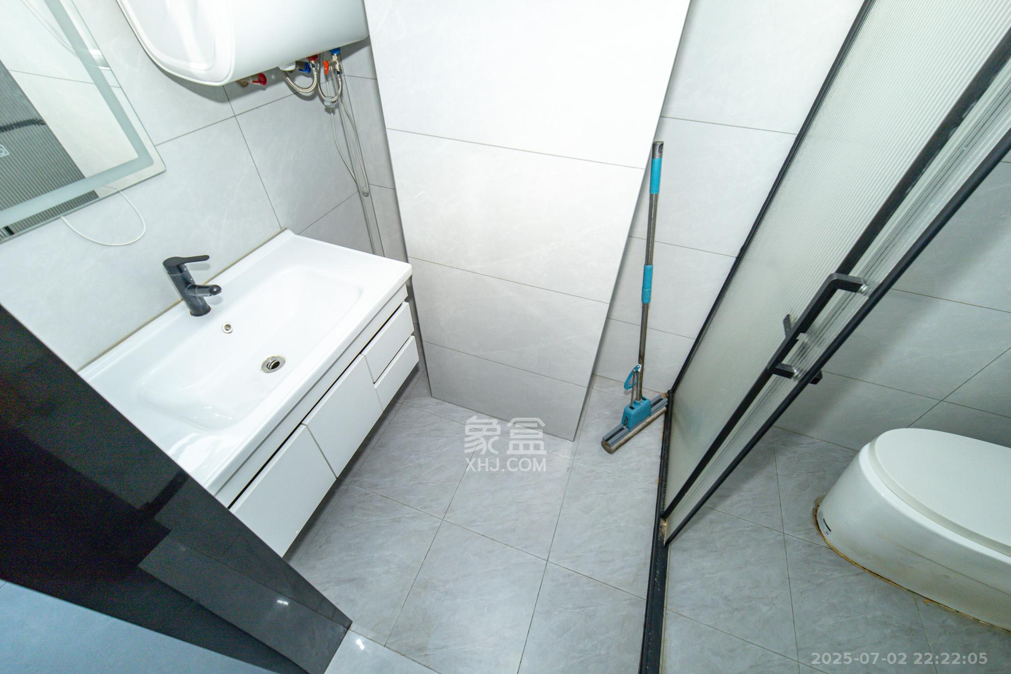 新城悦隽公园  2室1厅1卫    29.8万 新城悦隽公园  2室1厅1卫    29.8万卫生间