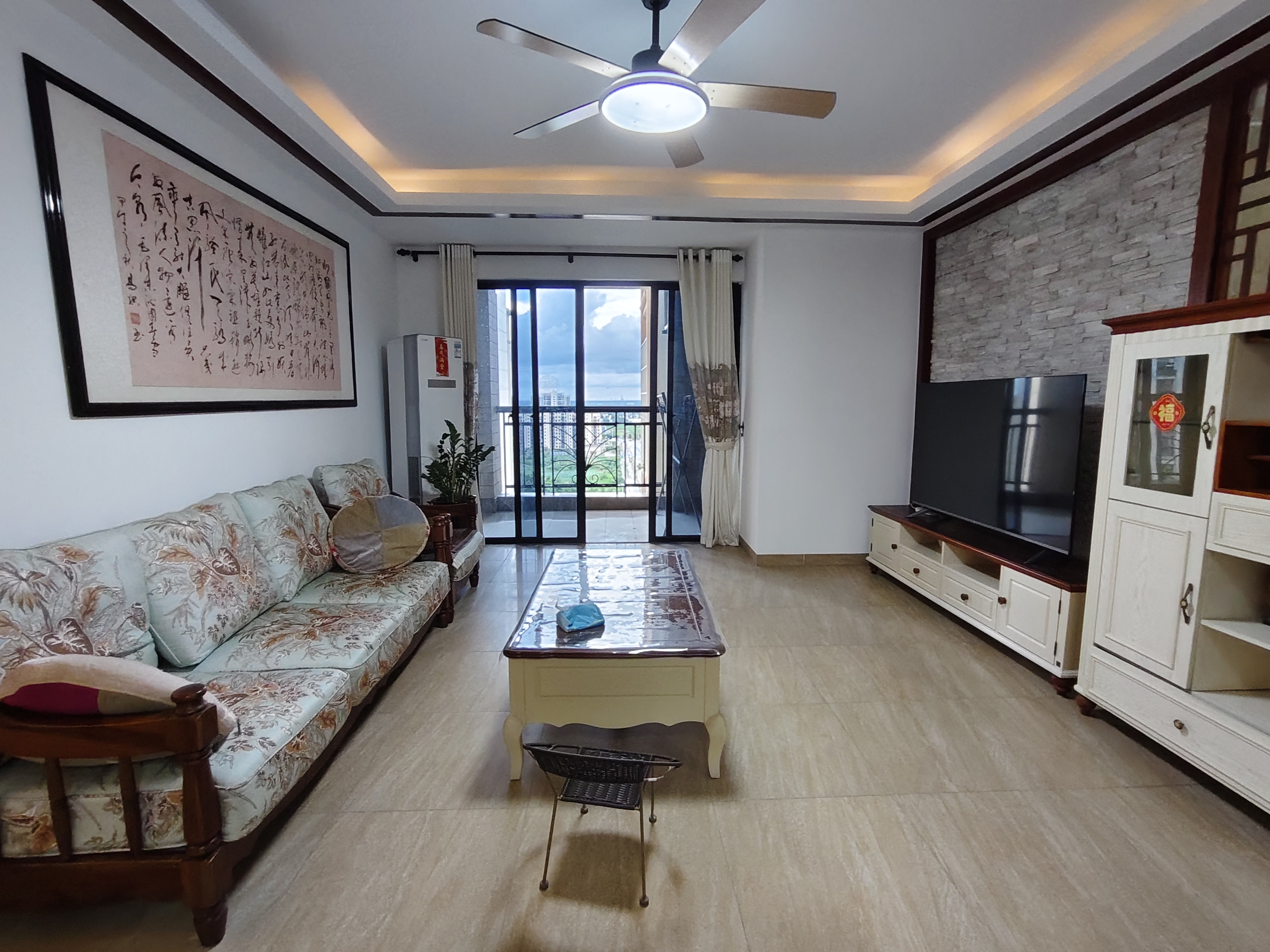 翡翠水城(住宅)  4室2厅2卫    3200.0元/月 翡翠水城(住宅)  4室2厅2卫    3200.0元/月