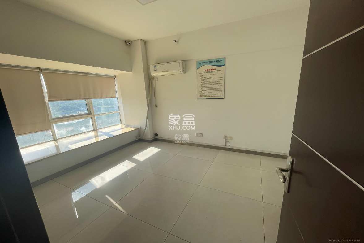 星城荣域  1室1厅1卫    9000.0元/月 星城荣域  1室1厅1卫    9000.0元/月室内图