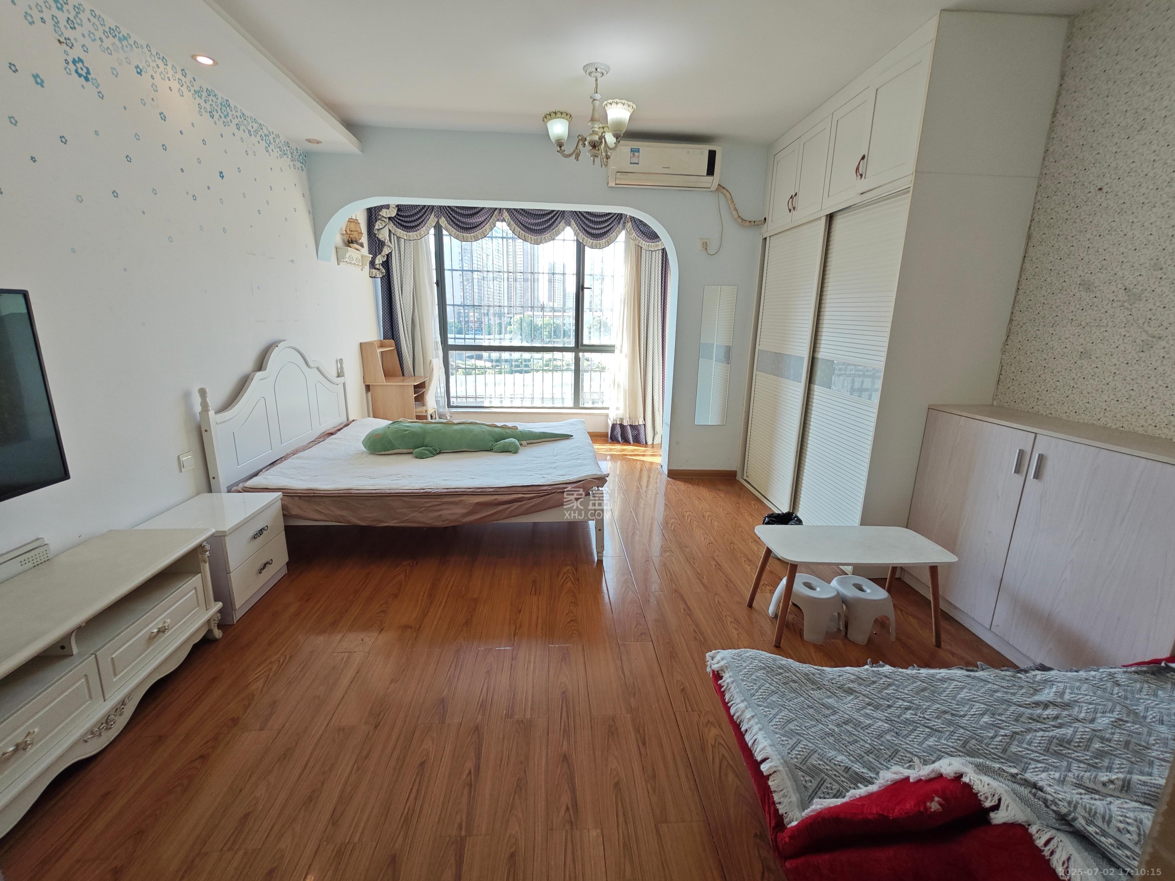 剑桥名门  2室1厅1卫    1300.0元/月 剑桥名门  2室1厅1卫    1300.0元/月室内图