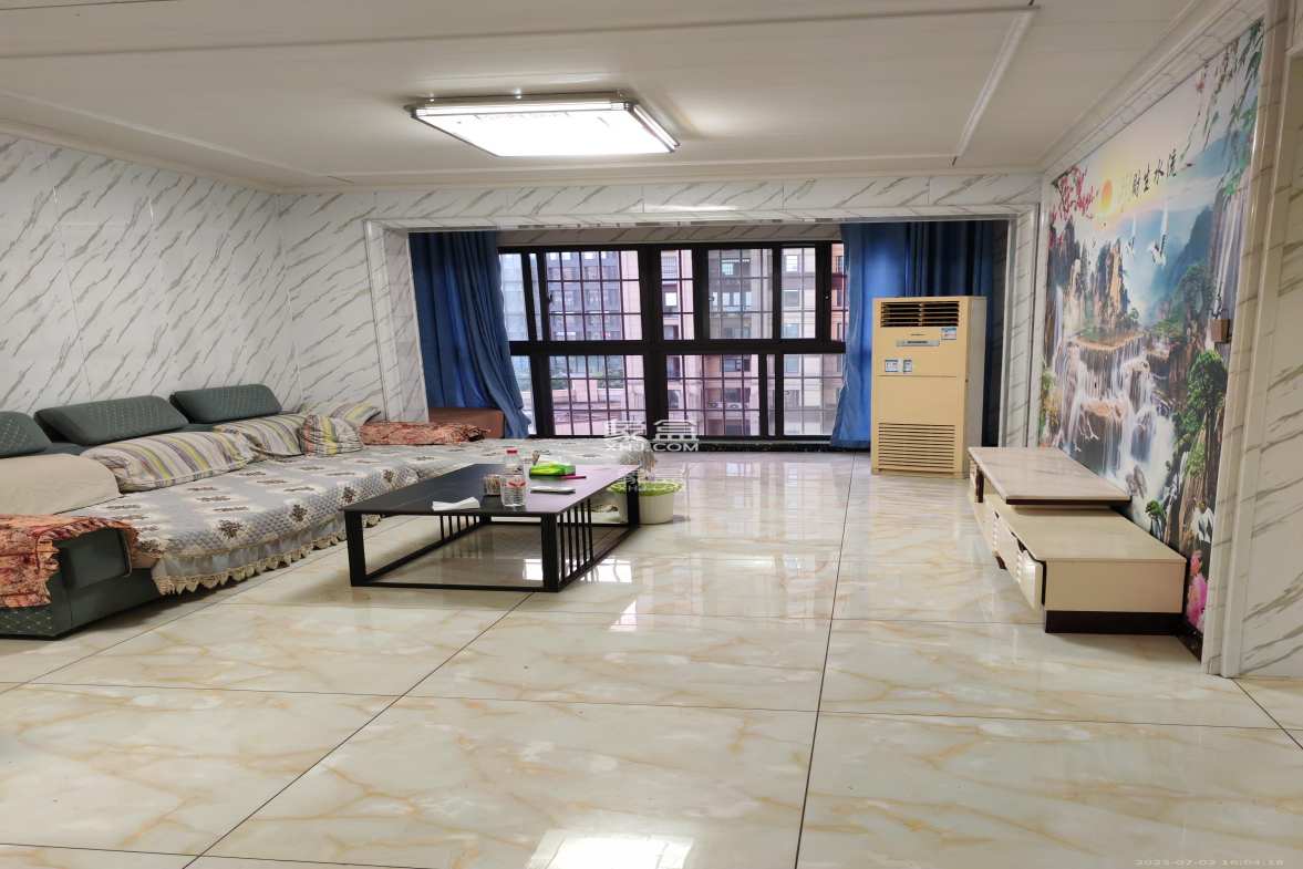 东方美地 3室2厅1卫 2300.0元/月 东方美地 3室2厅1卫 2300.0元/月室内图