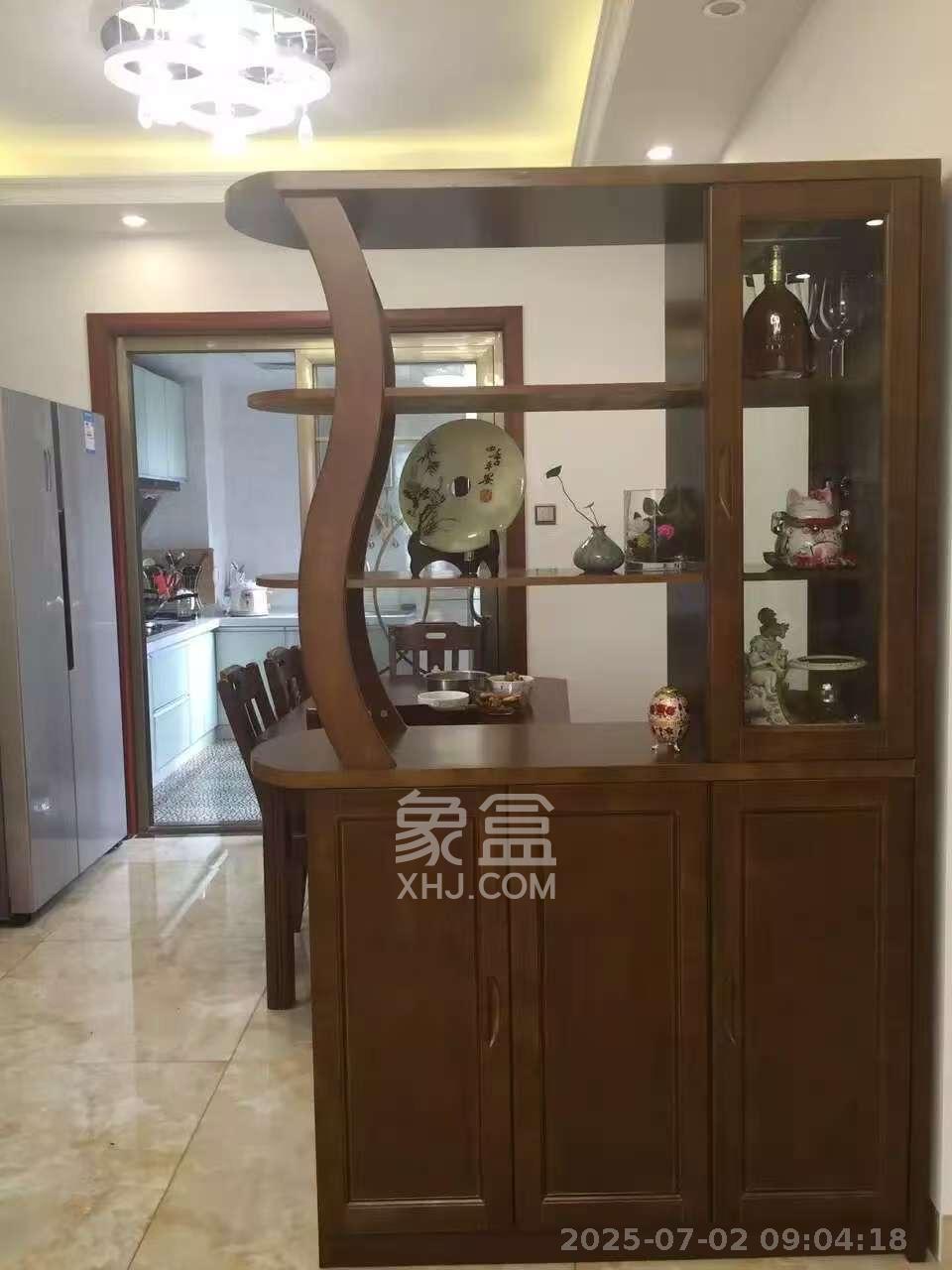 家和院  4室2厅2卫   2400.00元/月室内图