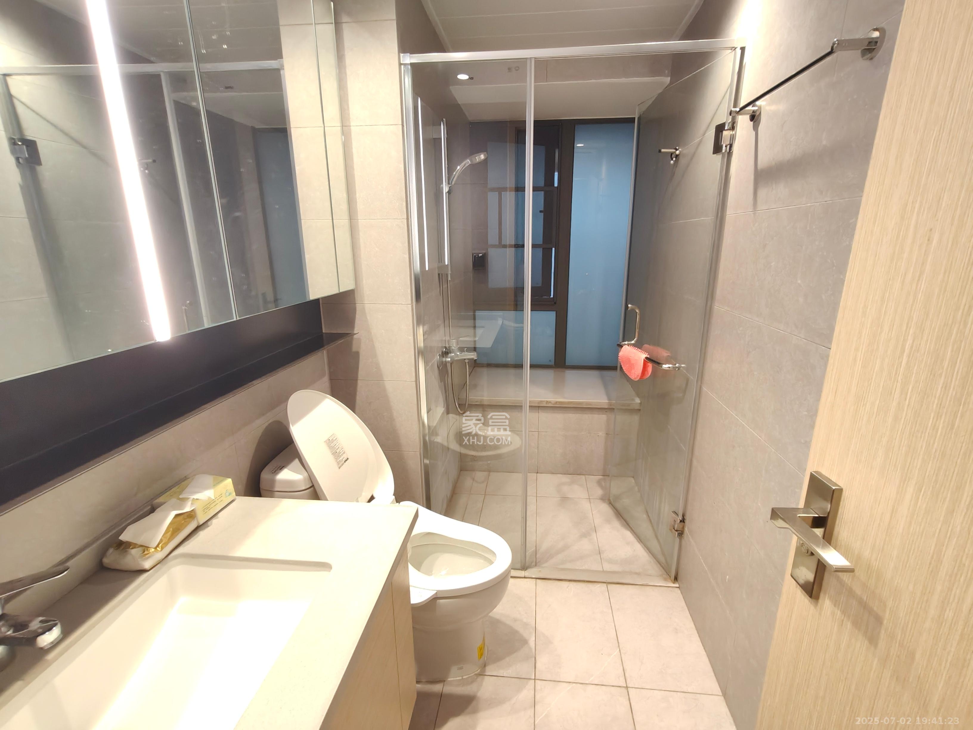 时代梅溪领峰  3室2厅2卫   3100.00元/月室内图
