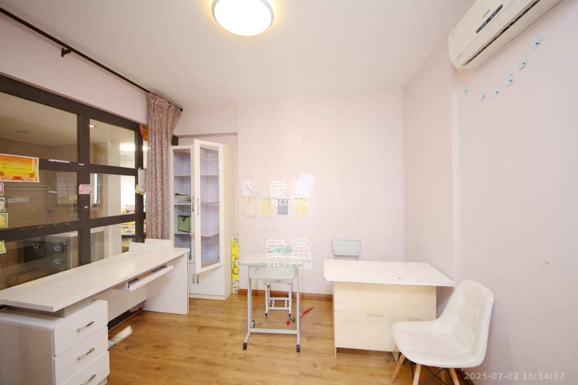 铂宫 3室2厅2卫 4500.00元/月 铂宫 3室2厅2卫 4500.00元/月室内图