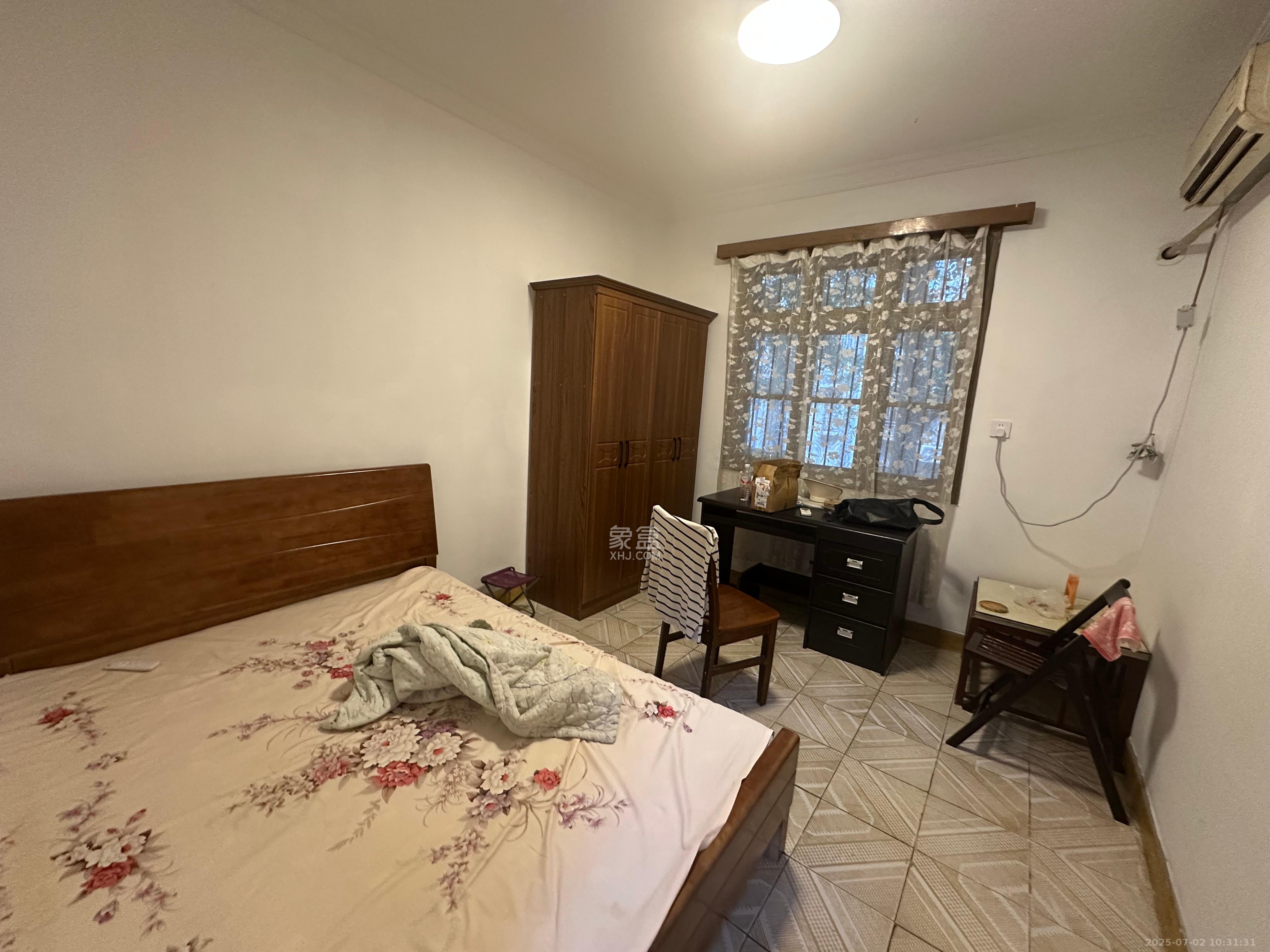 南园小区  2室1厅1卫    1450.0元/月 南园小区  2室1厅1卫    1450.0元/月室内图