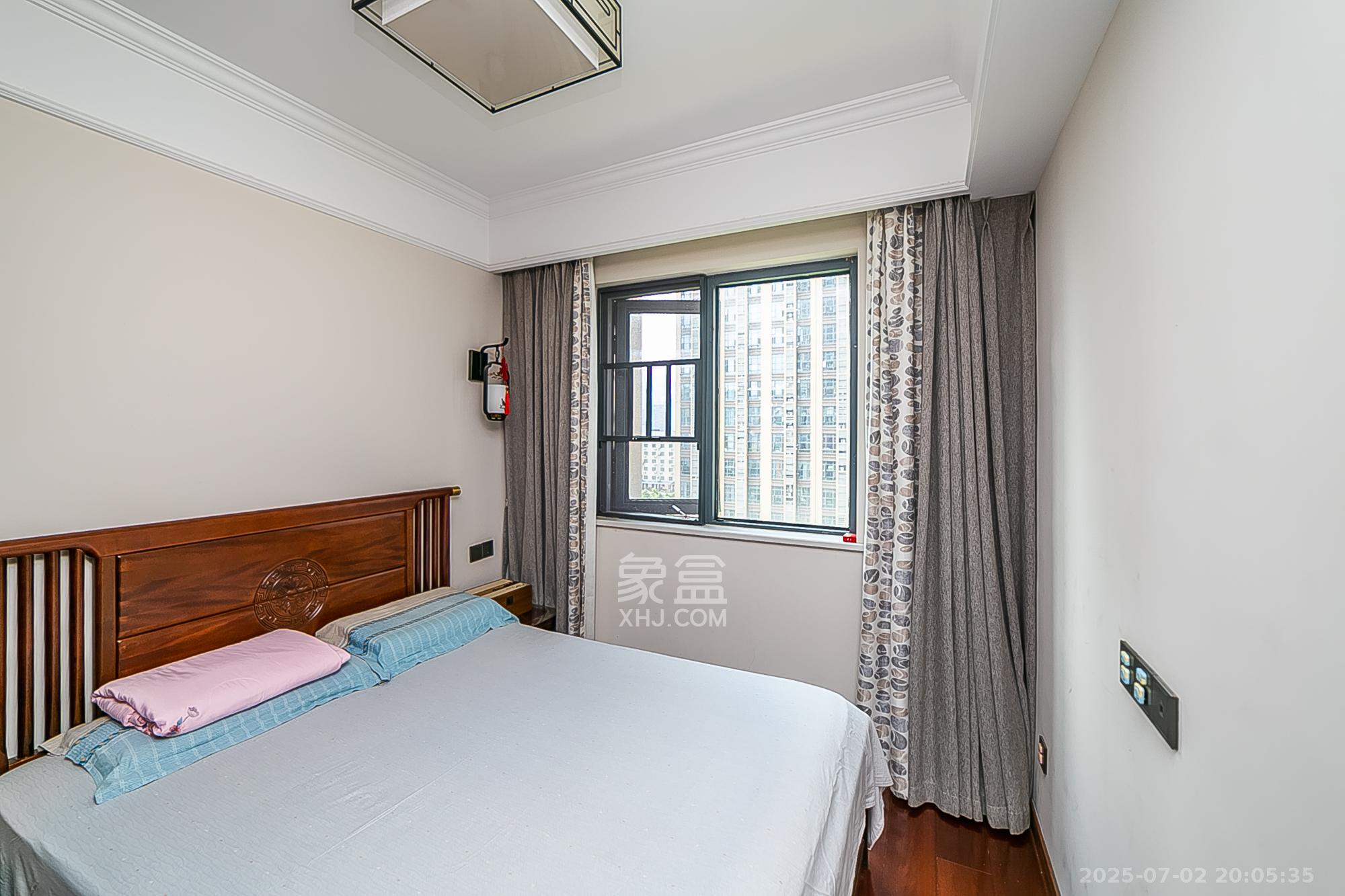 荣盛花语书苑 3室2厅2卫 138.0万 荣盛花语书苑 3室2厅2卫 138.0万卧室