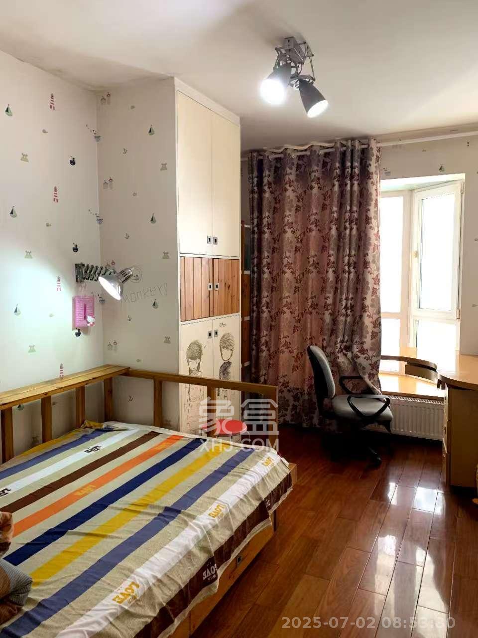 香格里嘉园  5室2厅2卫   4000.00元/月室内图