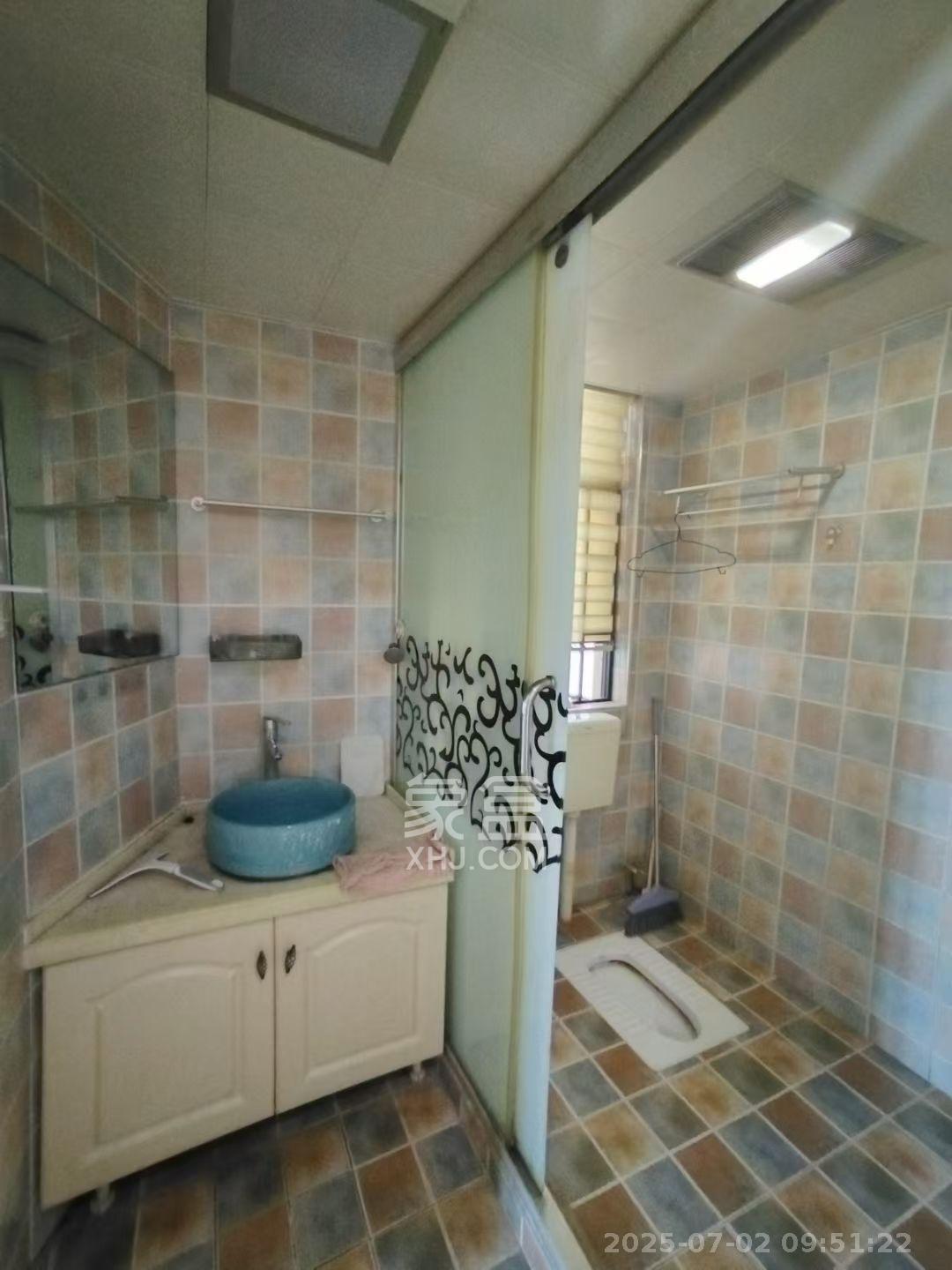 蓝山郡 3室2厅1卫 2000.0元/月 蓝山郡 3室2厅1卫 2000.0元/月室内图