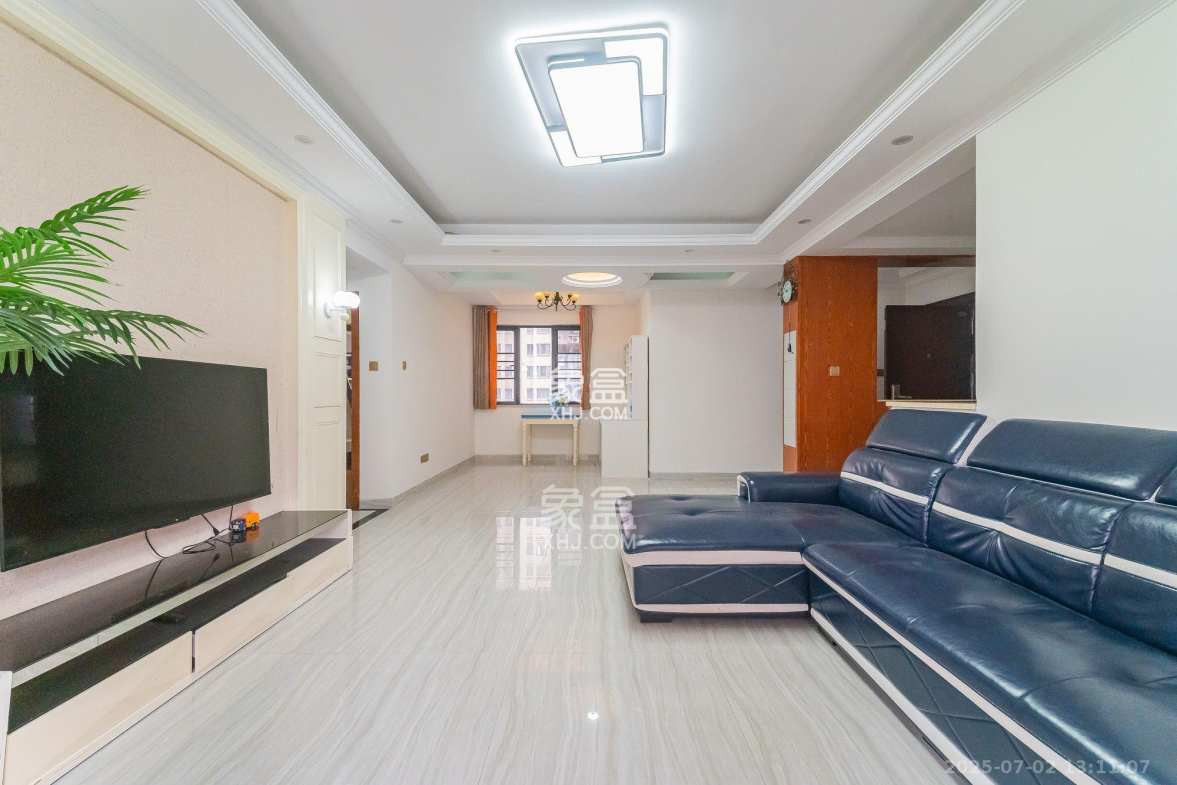 深业睿城 3室2厅2卫 2400.0元/月 深业睿城 3室2厅2卫 2400.0元/月室内图