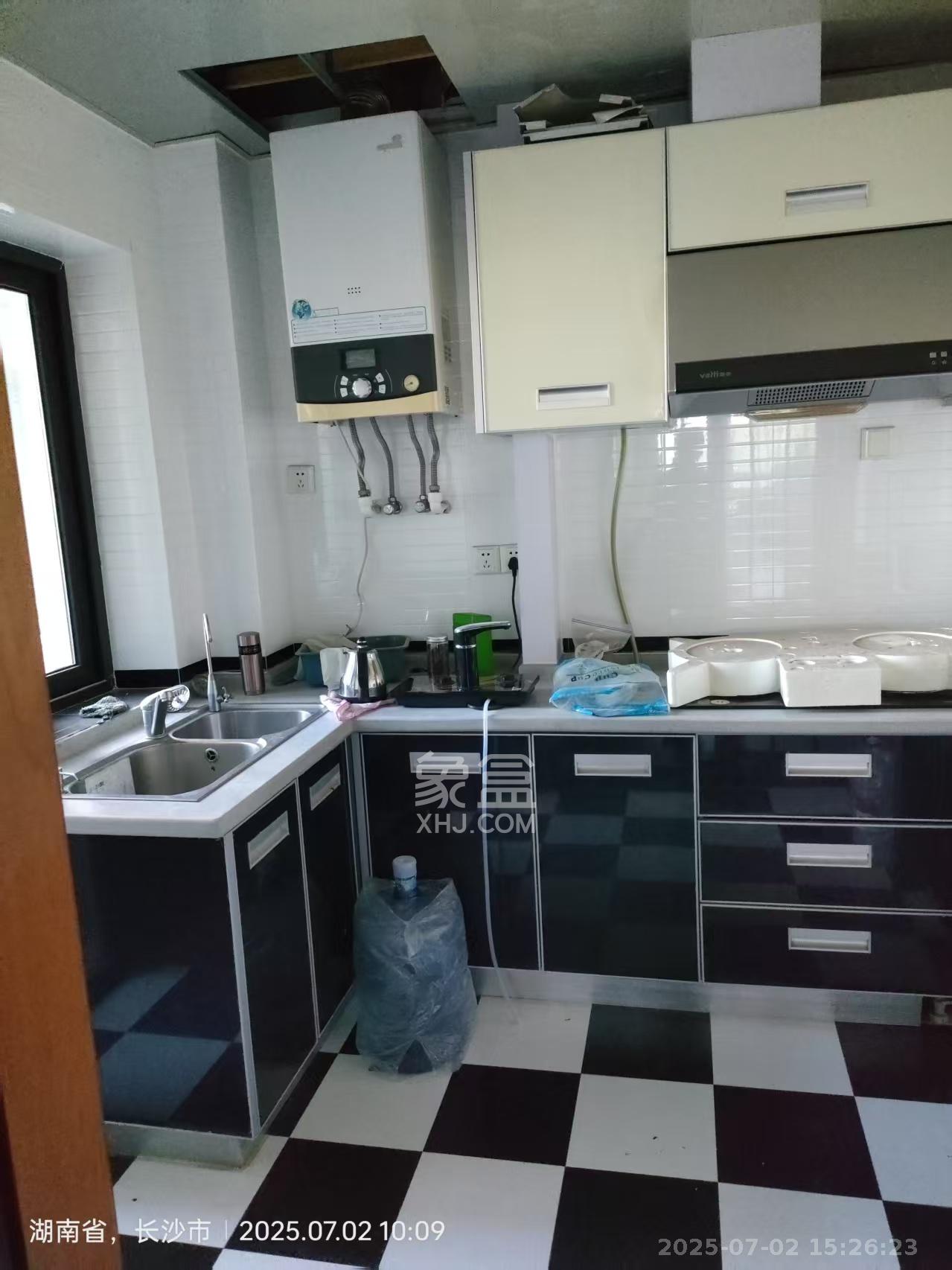 上庭苑  3室2厅2卫    3200.0元/月 上庭苑  3室2厅2卫    3200.0元/月室内图