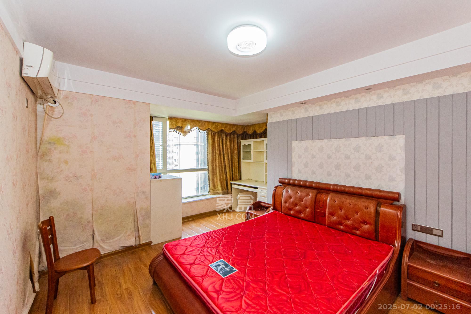 北辰三角洲E5区  3室2厅2卫    180.0万 北辰三角洲E5区  3室2厅2卫    180.0万卧室