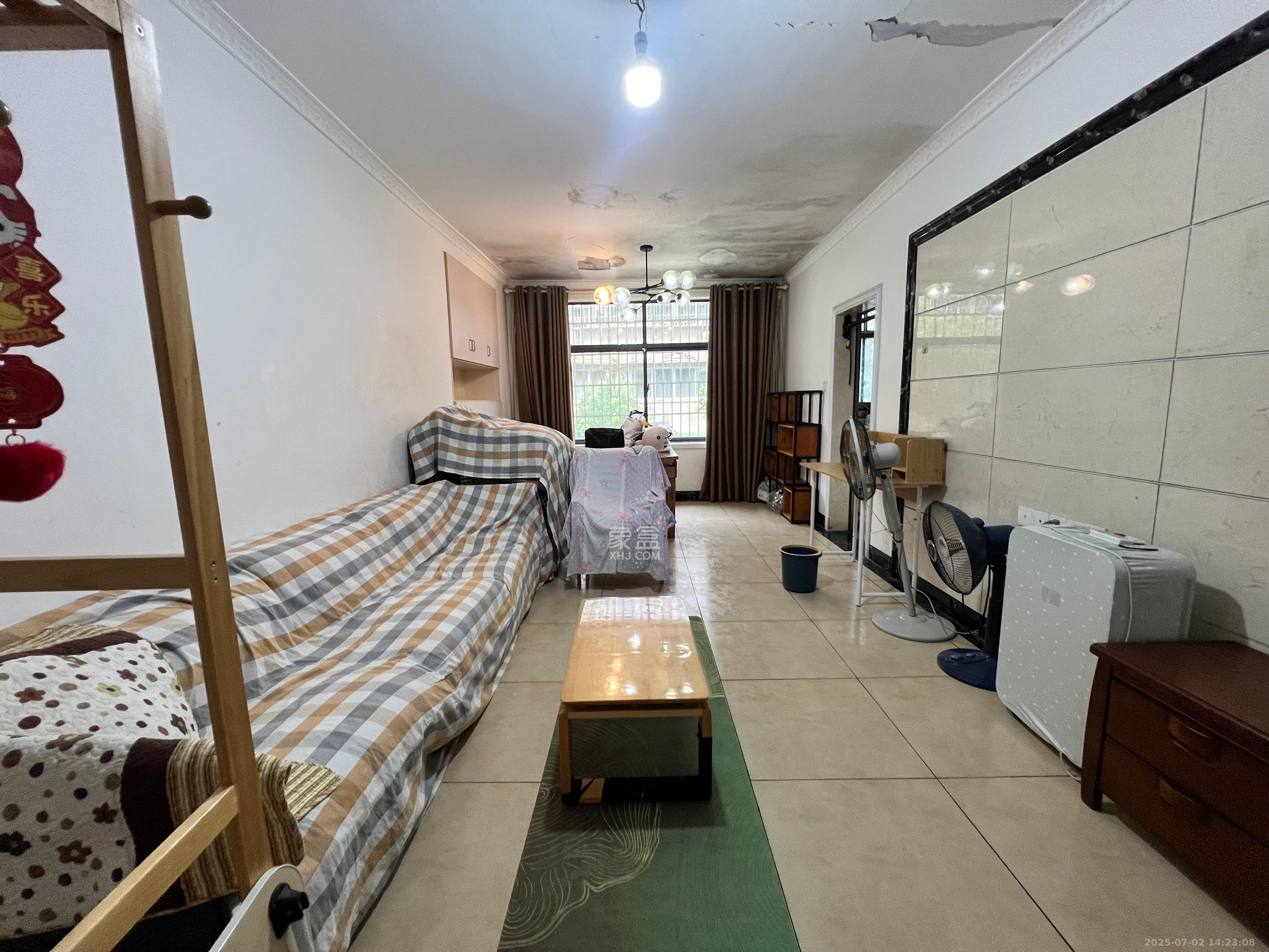 友谊路电视机厂宿舍  2室2厅1卫    1500.0元/月 友谊路电视机厂宿舍  2室2厅1卫    1500.0元/月室内图