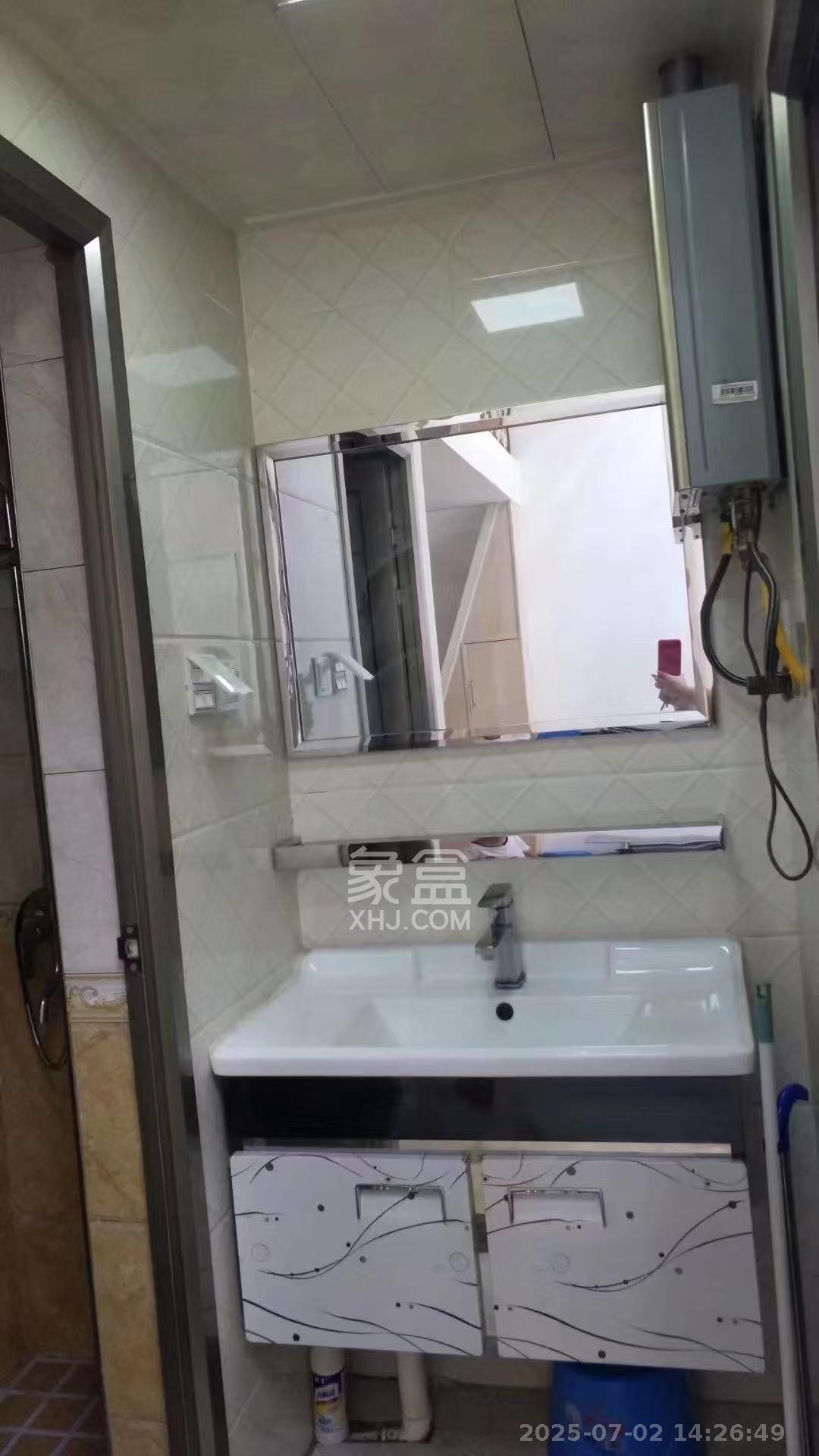 湖湾世景  1室1厅1卫    1250.0元/月室内图