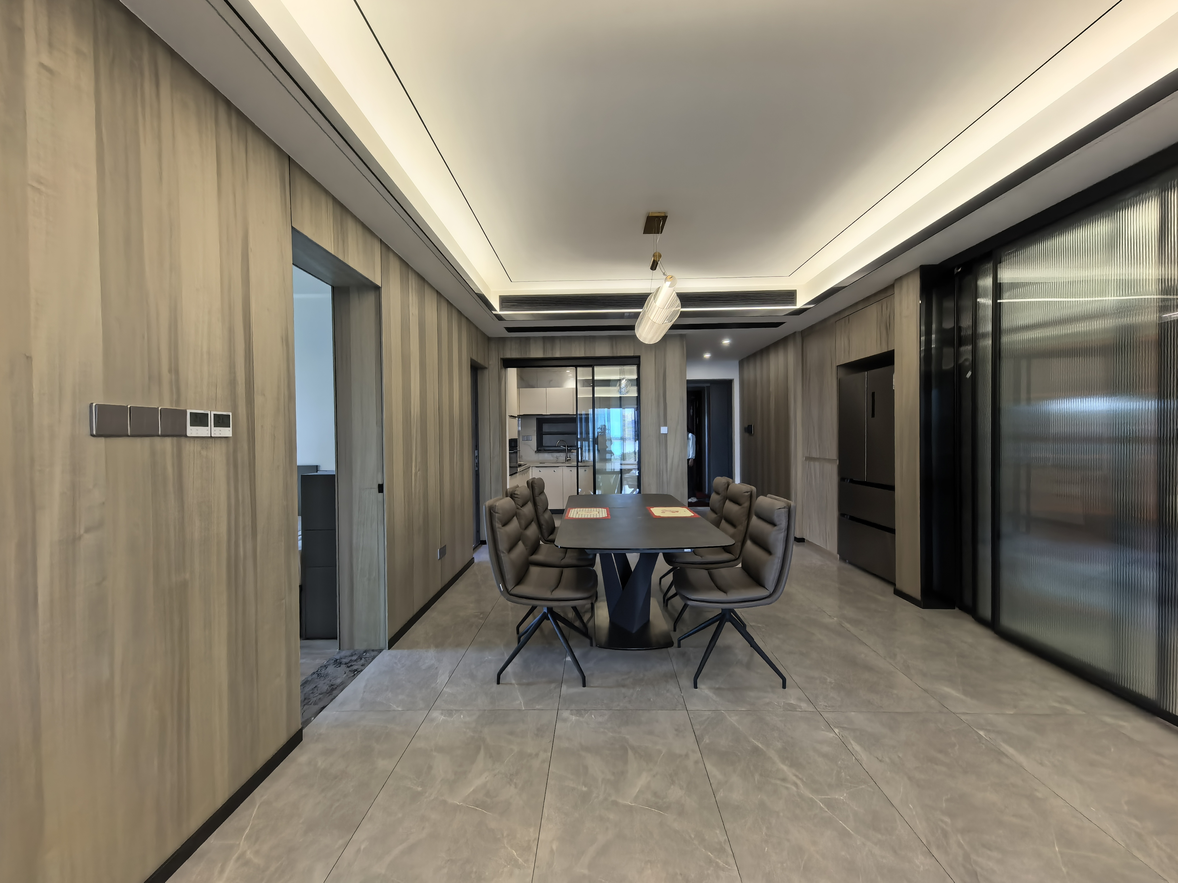 东方天澜汇 4室2厅2卫 12000.0元/月 东方天澜汇 4室2厅2卫 12000.0元/月室内图