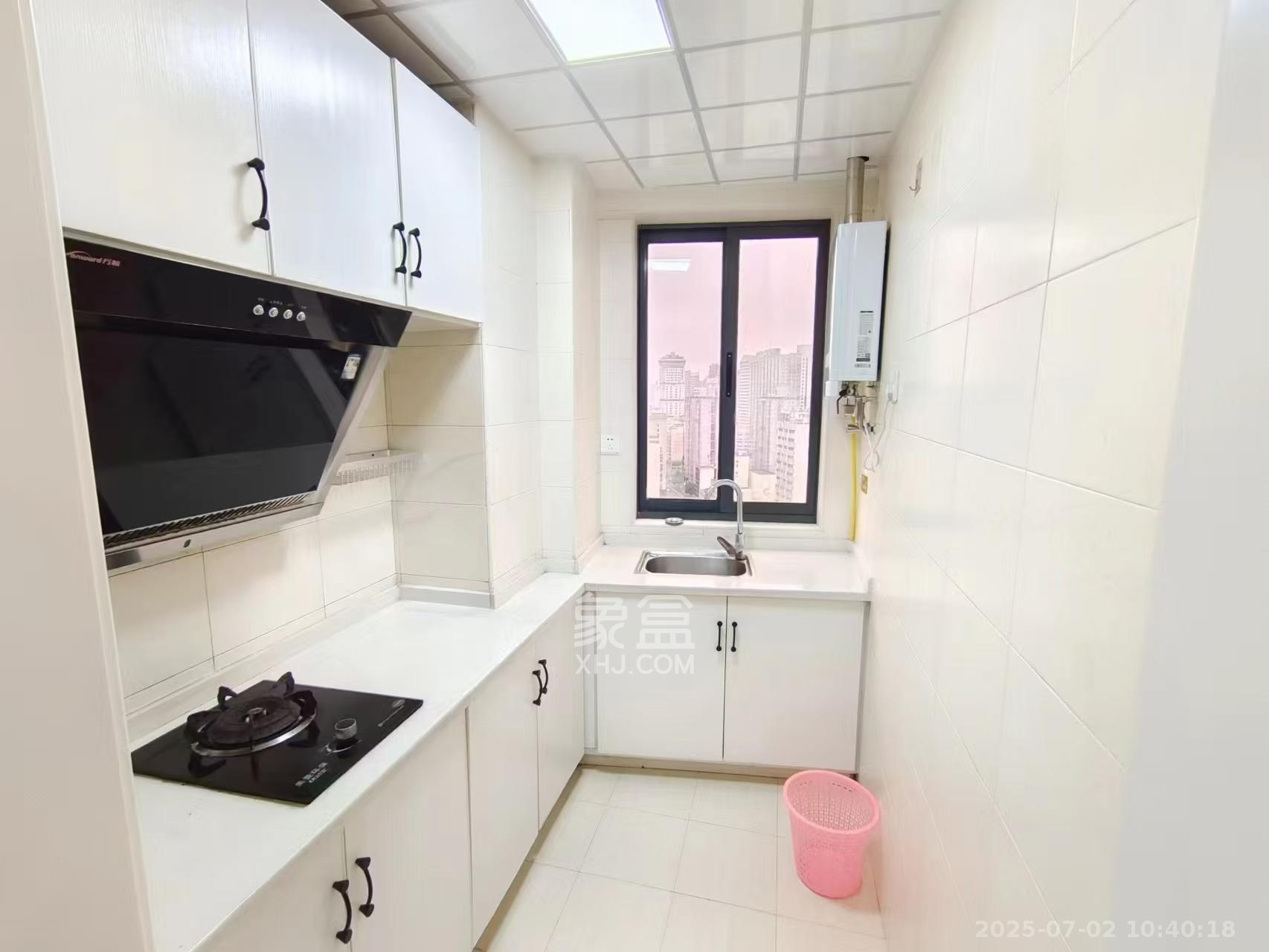 七彩丽都  3室1厅1卫   3200.00元/月室内图