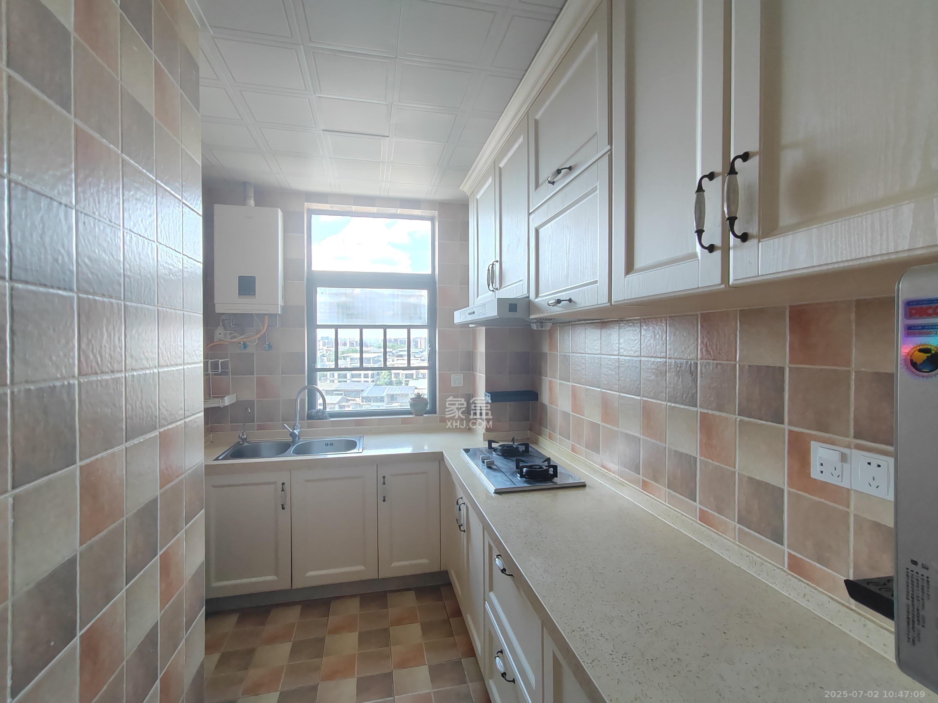 和美星城 3室2厅2卫 2500.0元/月 和美星城 3室2厅2卫 2500.0元/月室内图