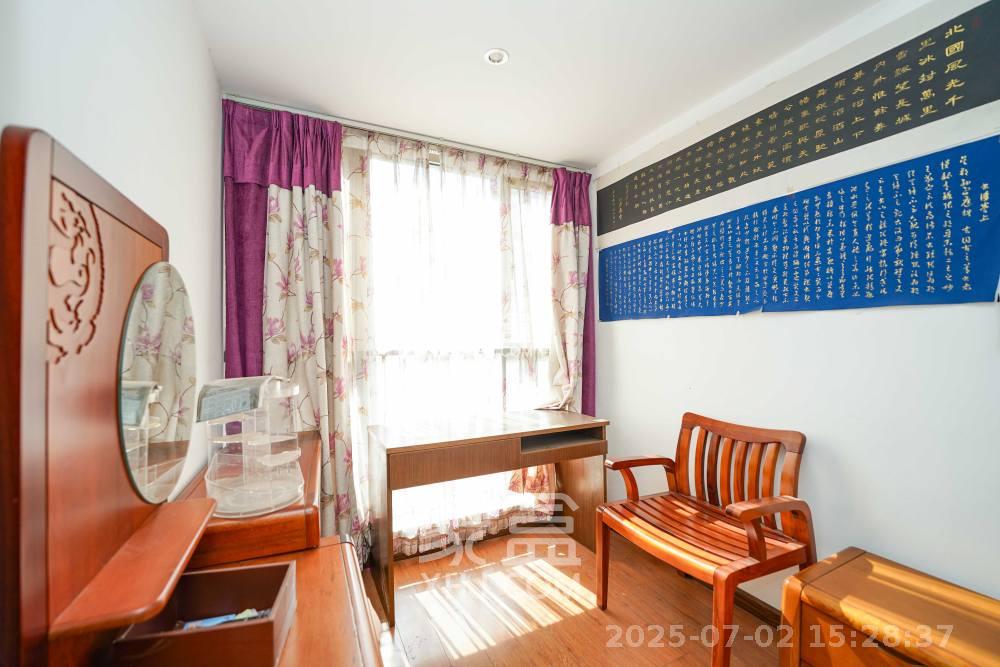 怡海星城 2室2厅1卫 1500.0元/月 怡海星城 2室2厅1卫 1500.0元/月室内图