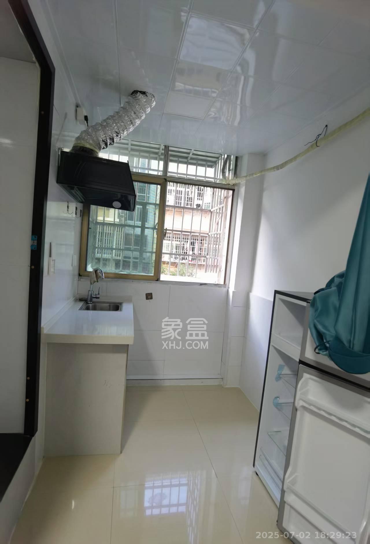 长丰小区  1室0厅0卫   980.00元/月室内图1
