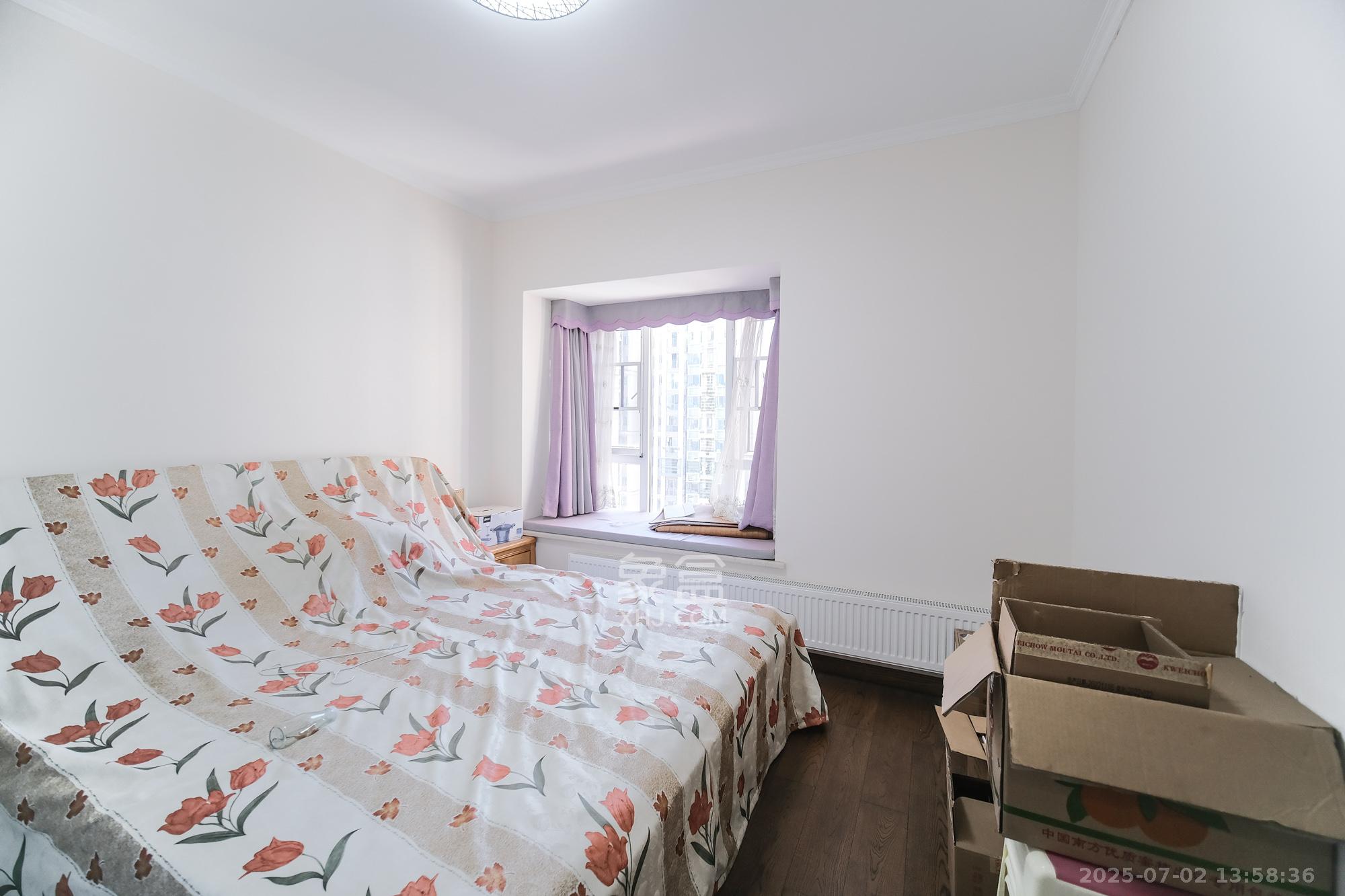 荣盛花语城  3室2厅2卫    100.0万 荣盛花语城  3室2厅2卫    100.0万卧室