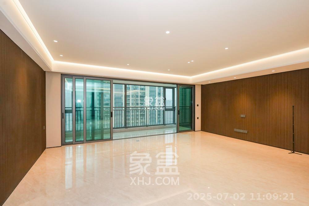 招商蛇口滨江境  4室2厅2卫   8000.00元/月室内图