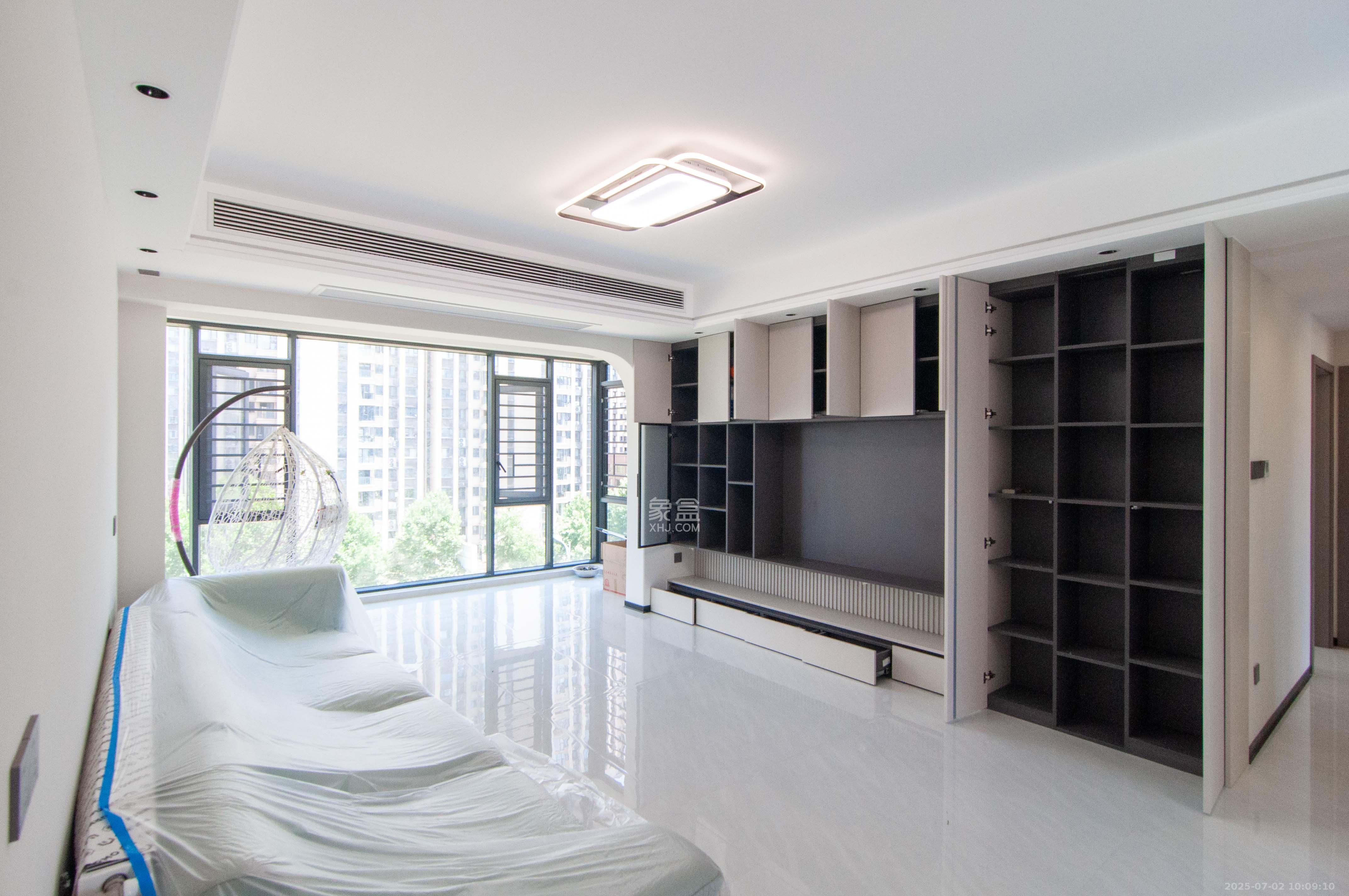 振业城四期 4室2厅2卫 236.0万 振业城四期 4室2厅2卫 236.0万客厅