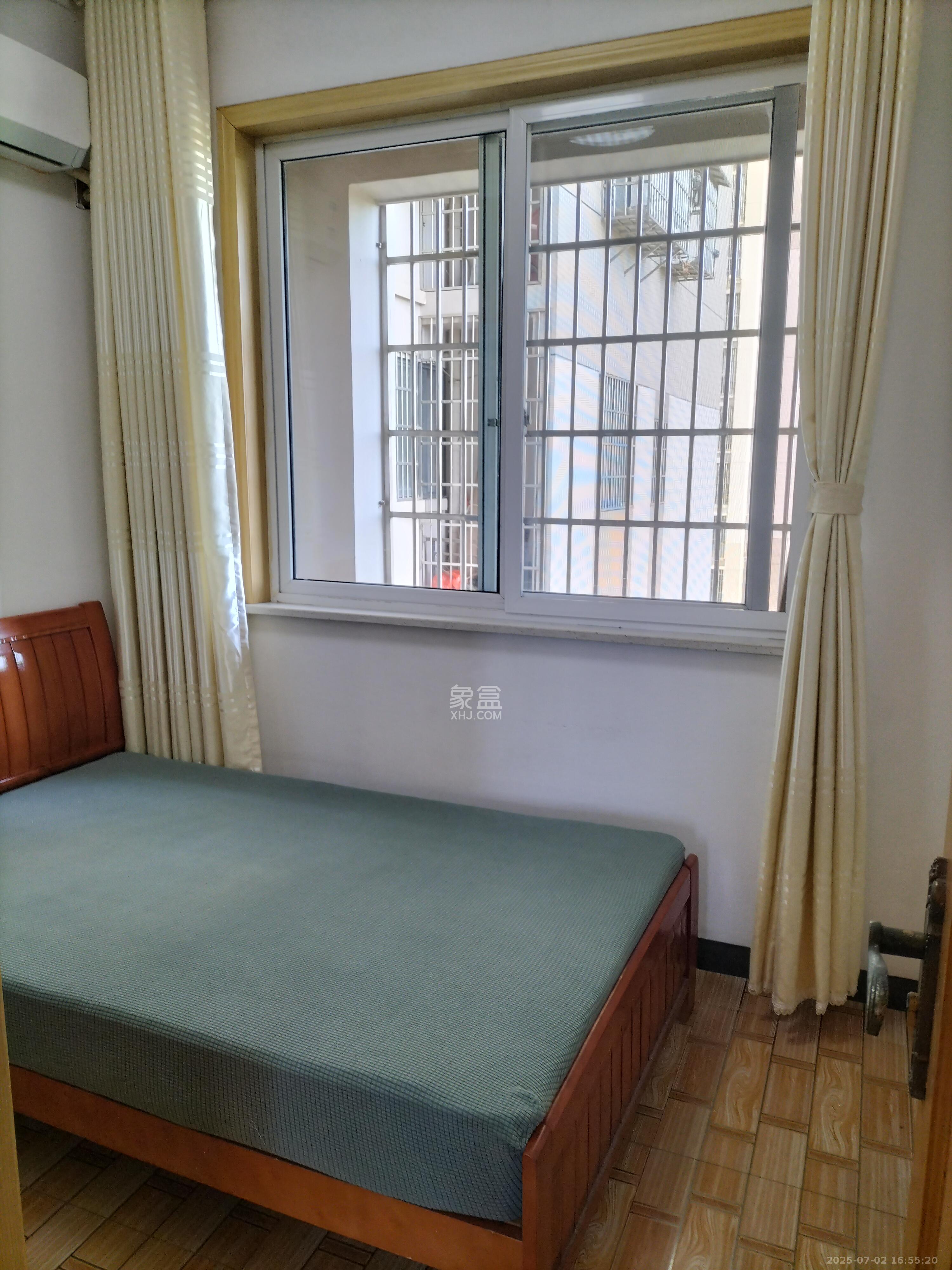 嘉顺苑 3室2厅2卫 2400.0元/月 嘉顺苑 3室2厅2卫 2400.0元/月室内图