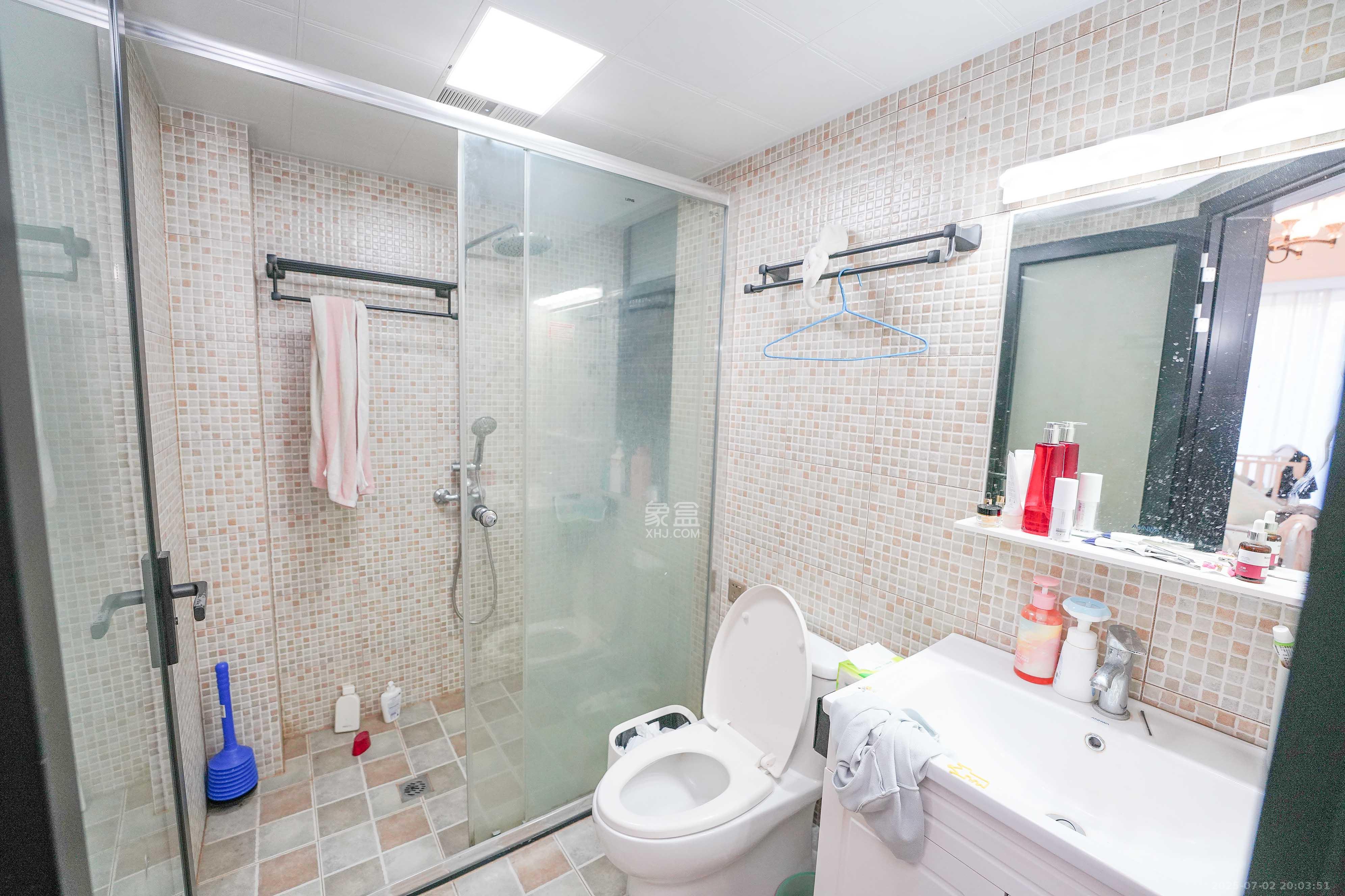 五矿万境蓝山  4室2厅2卫    178.0万卫生间