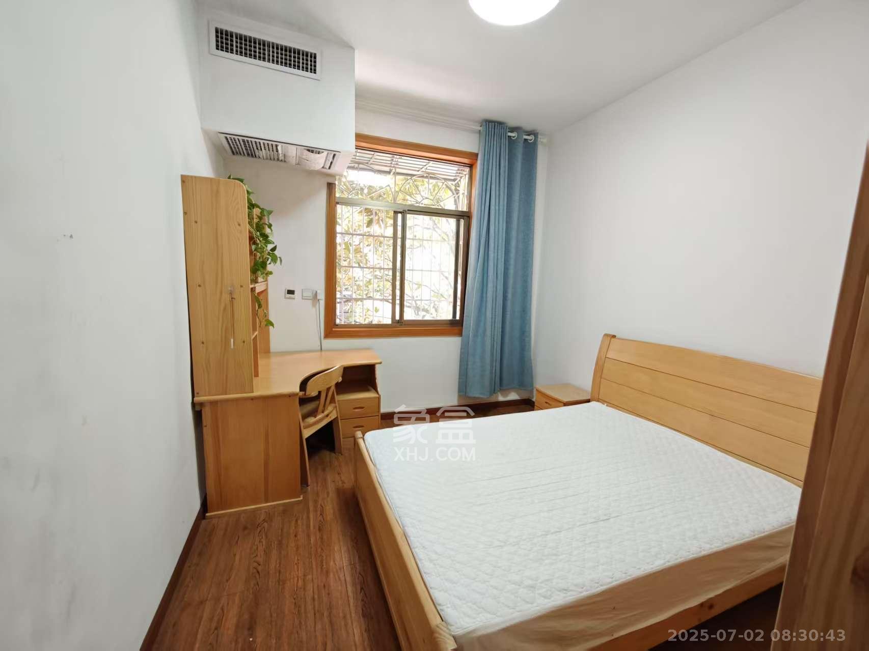 湘农桥社区  3室2厅1卫    2200.0元/月室内图