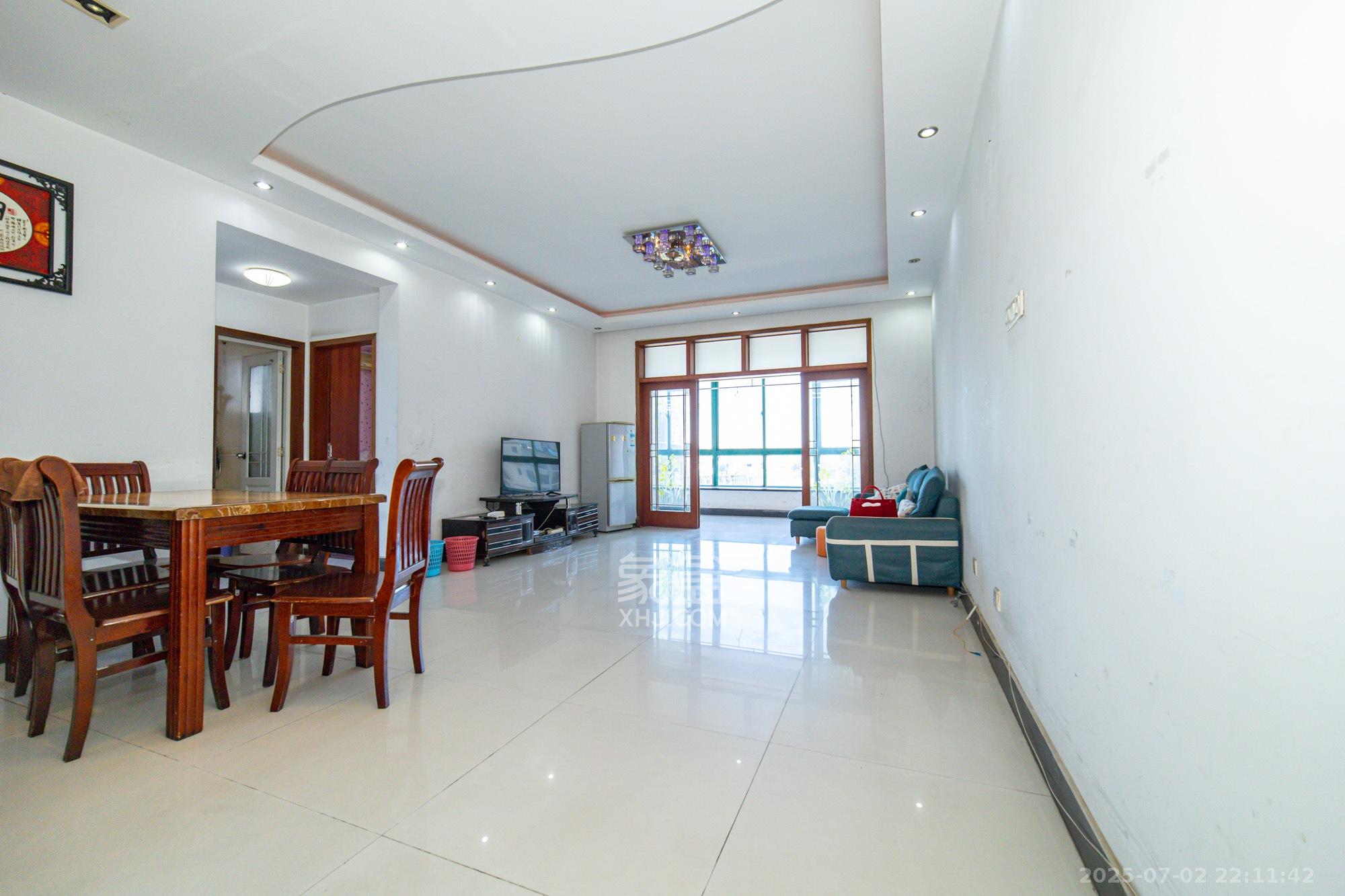 明城公寓  2室2厅1卫    44.8万 明城公寓  2室2厅1卫    44.8万客厅