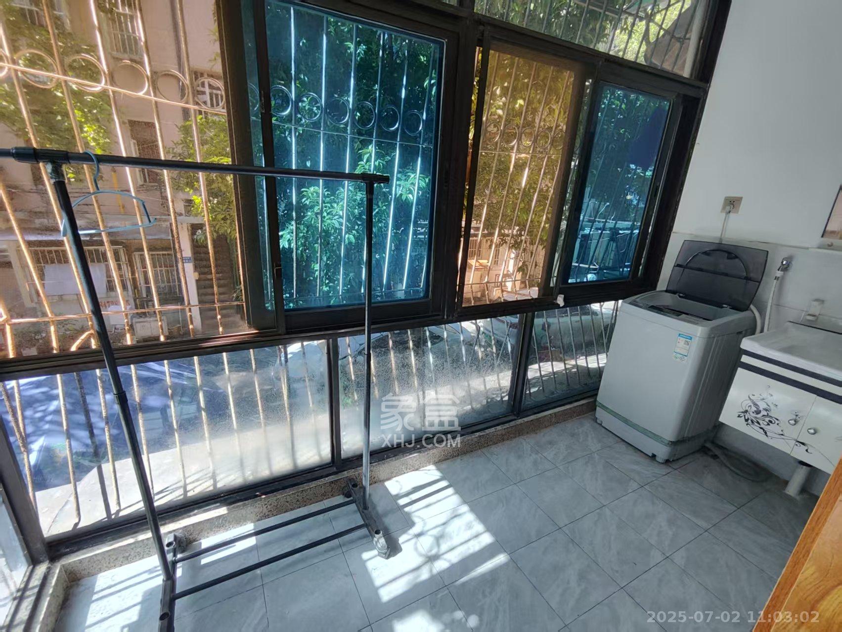 荷叶塘社区（雨花区）  2室1厅1卫   1600.00元/月室内图