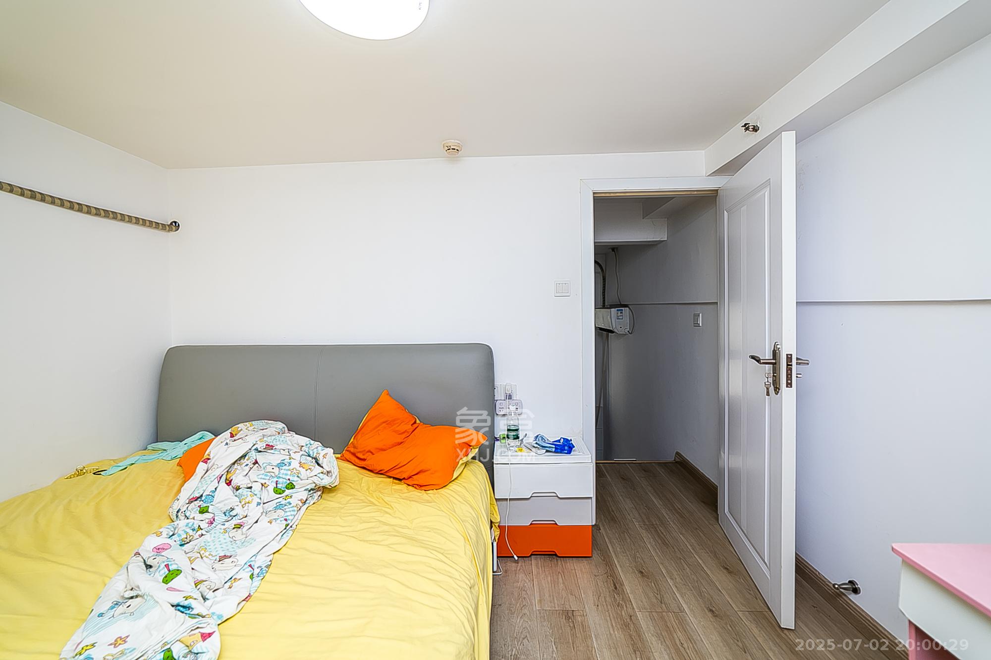 天鸿天府（天鸿中央大院）  2室1厅1卫    29.9万卧室