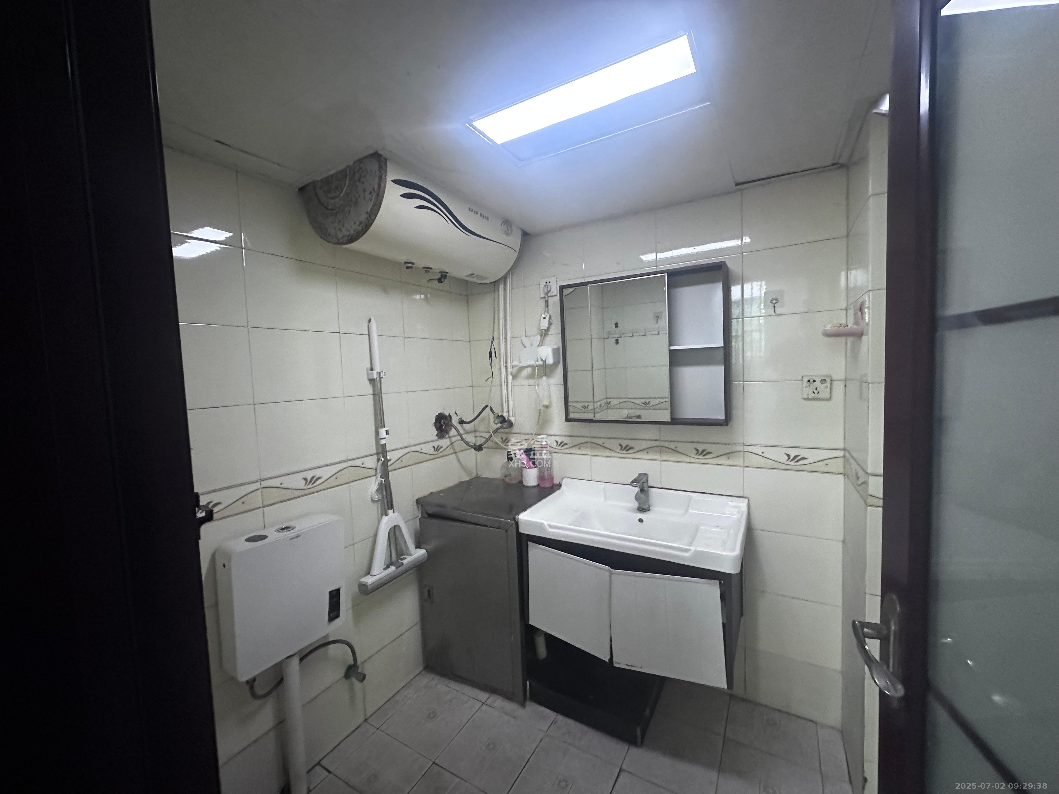 马王堆陶瓷建材新城  2室2厅1卫   2000.00元/月室内图