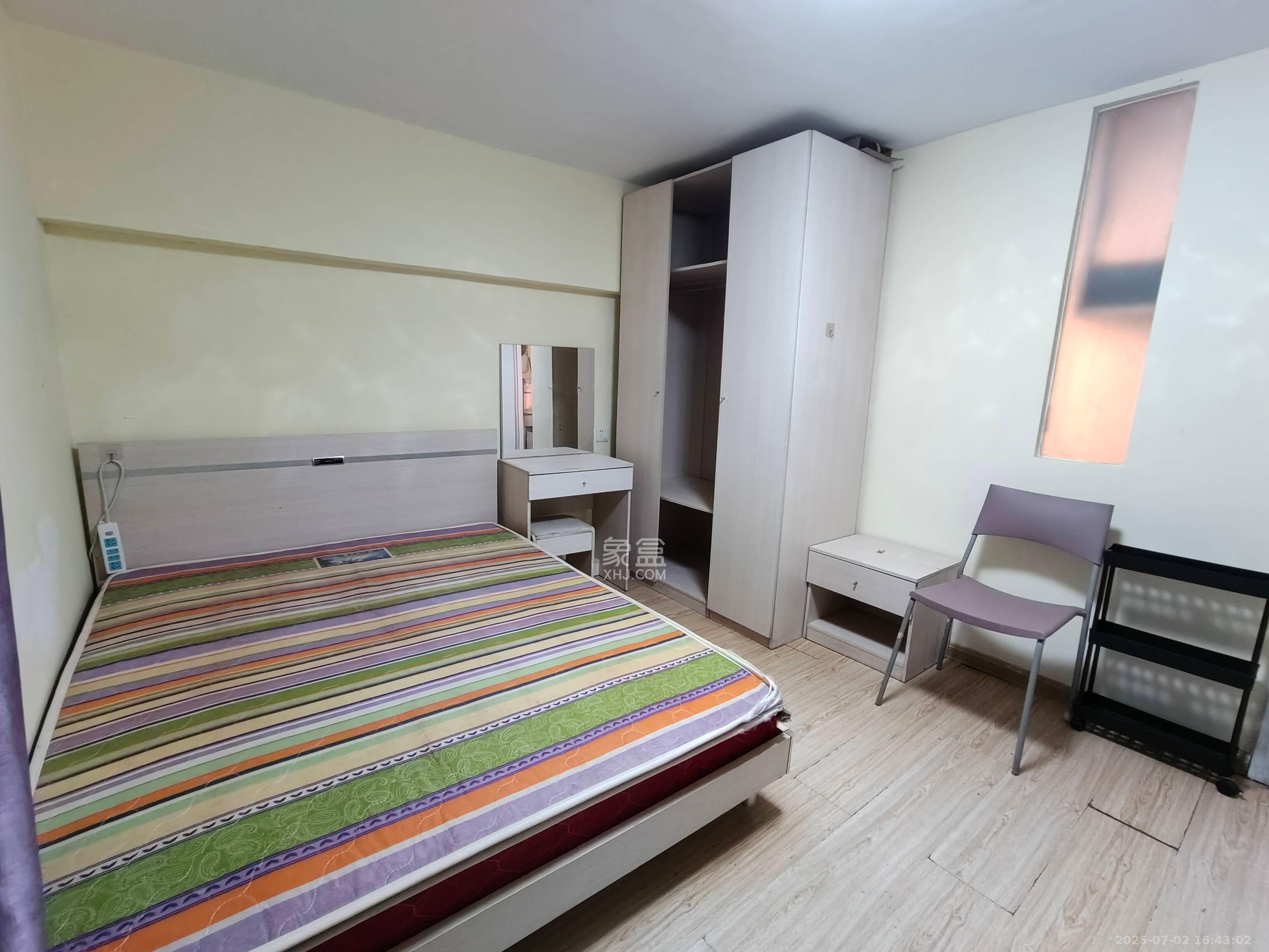 融圣国际 2室1厅1卫 1350.0元/月 融圣国际 2室1厅1卫 1350.0元/月室内图