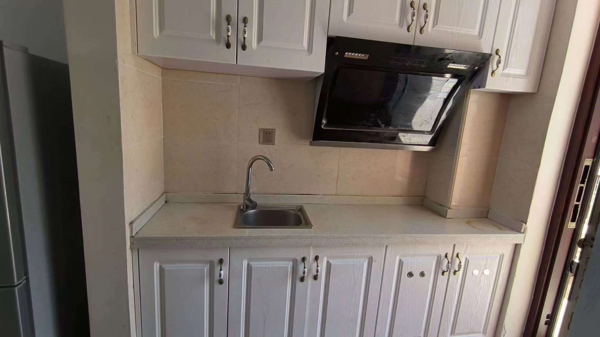 书馨苑 1室1厅1卫 1400.0元/月 书馨苑 1室1厅1卫 1400.0元/月室内图