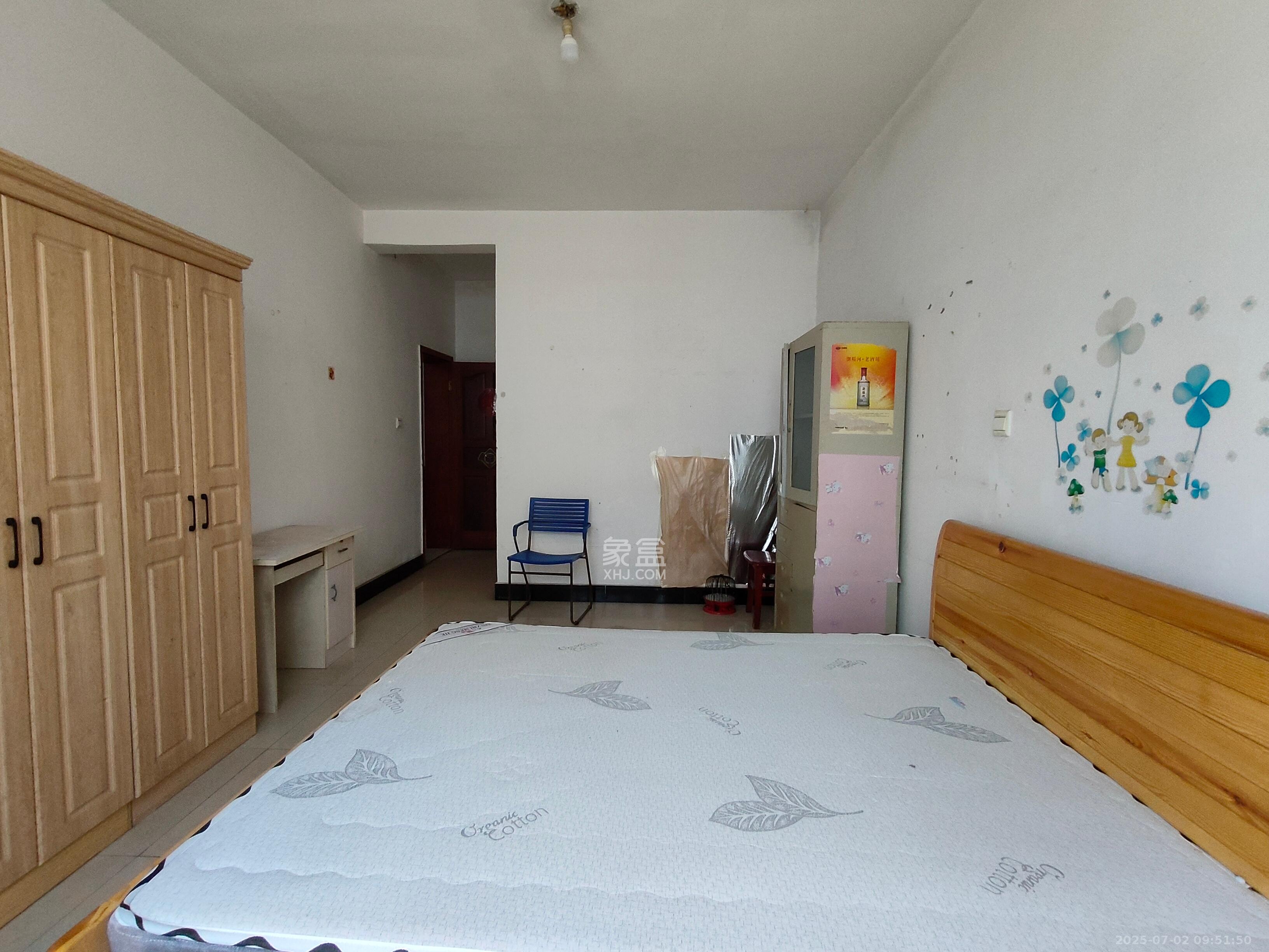 泉塘小区  3室1厅2卫   1200.00元/月室内图
