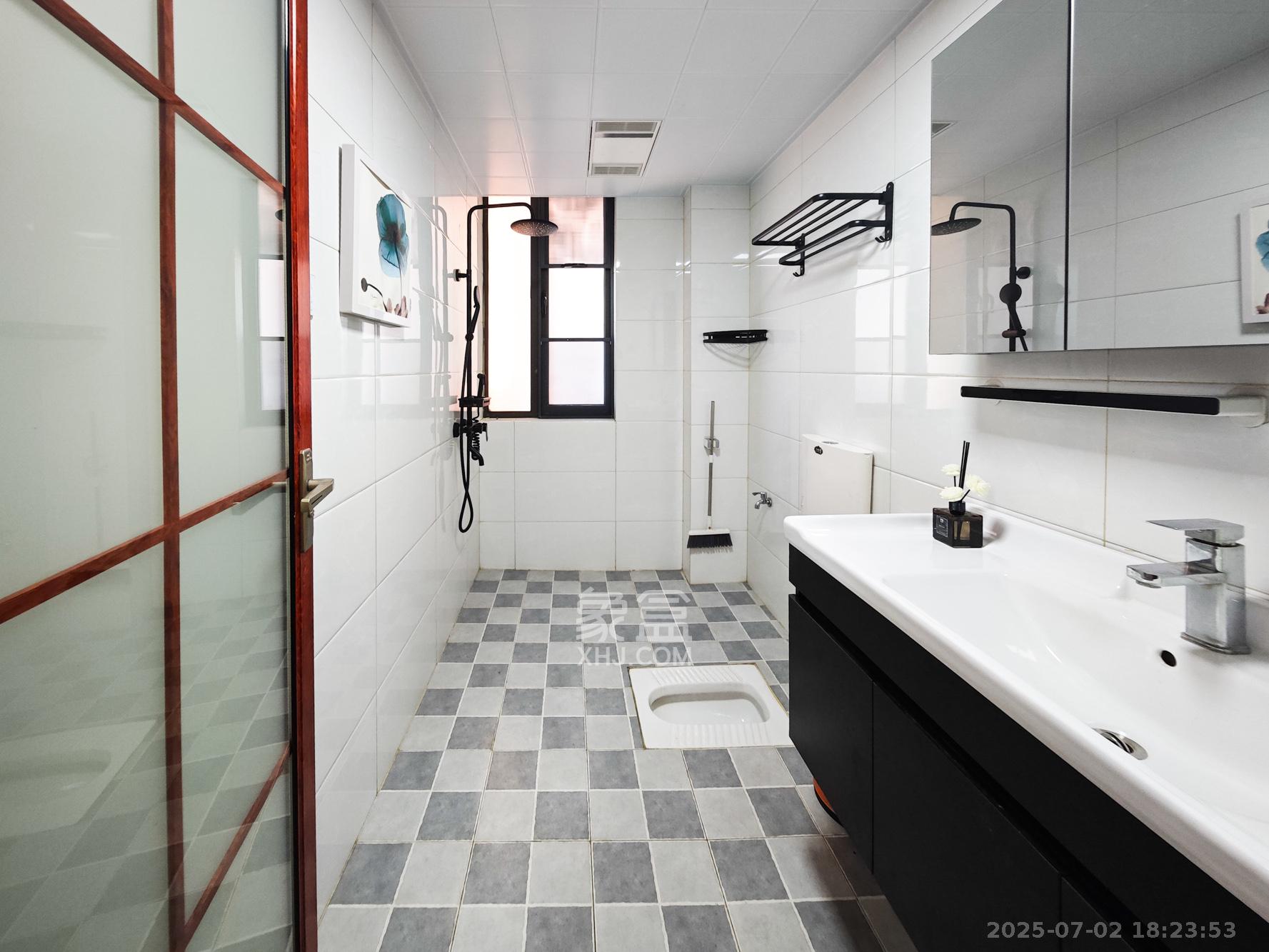 湘诚德峰小区A区 3室2厅2卫 110.0万 湘诚德峰小区A区 3室2厅2卫 110.0万卫生间