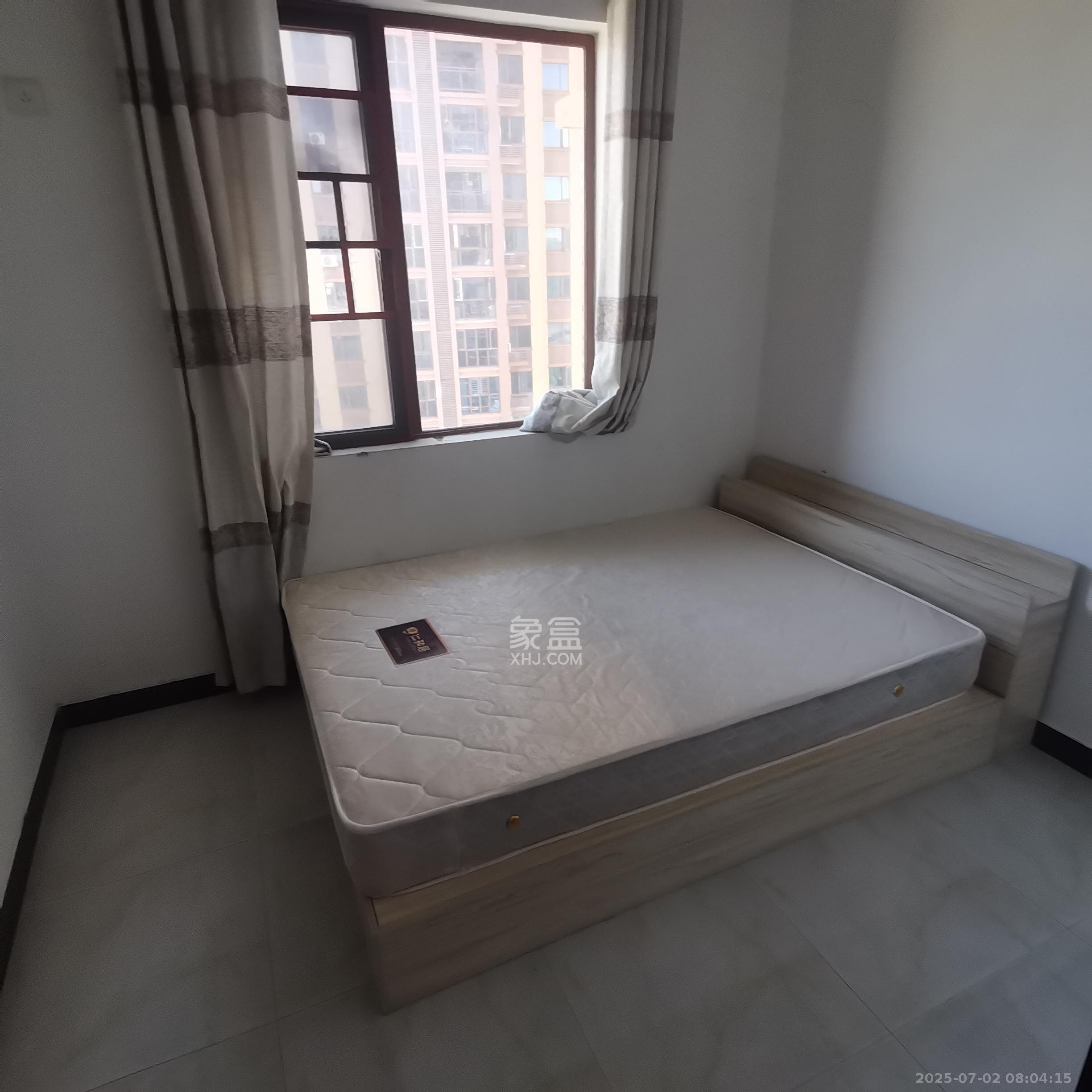 万里时代 3室2厅1卫 2100.0元/月 万里时代 3室2厅1卫 2100.0元/月室内图