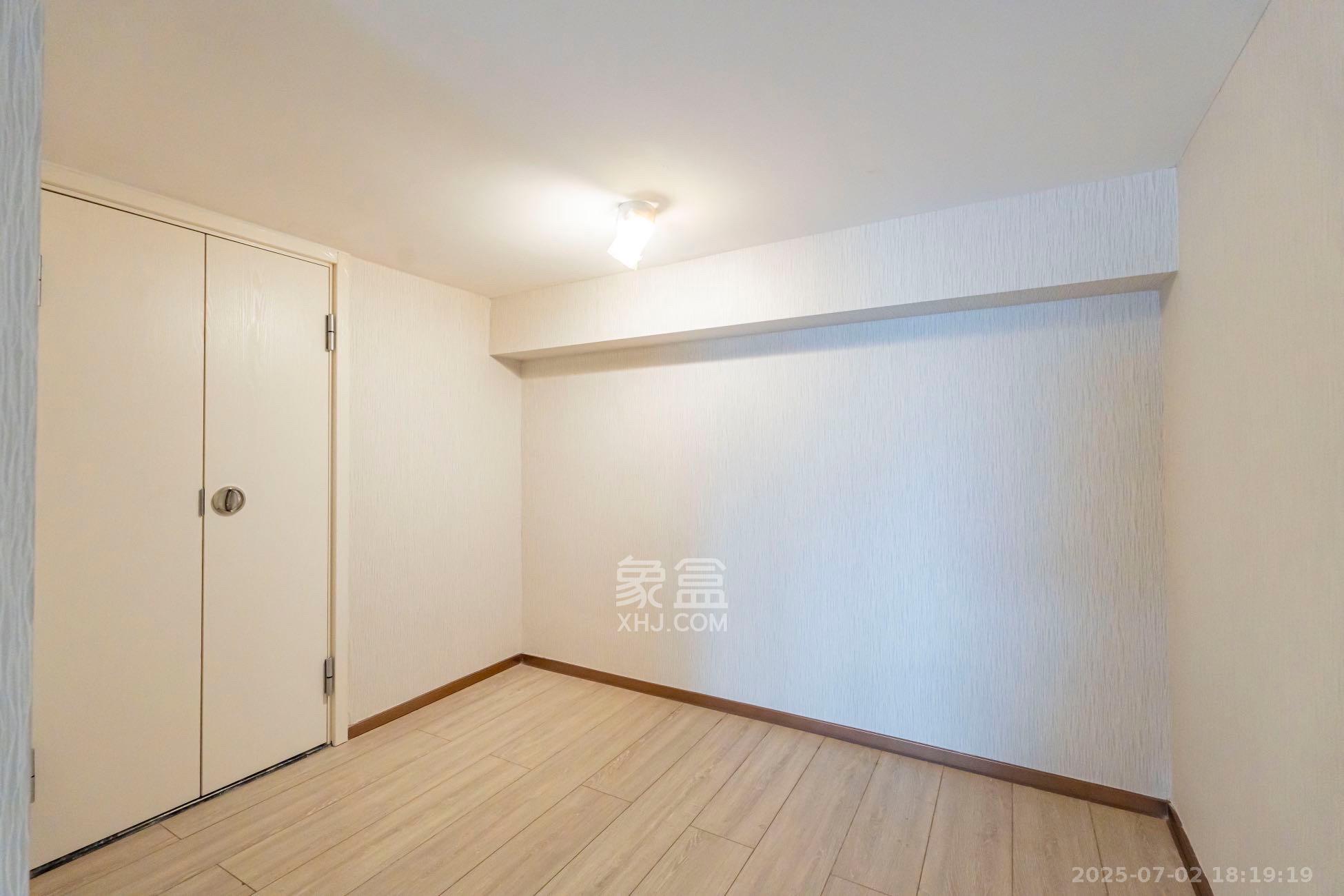 华远华时代  3室2厅1卫   3800.00元/月室内图