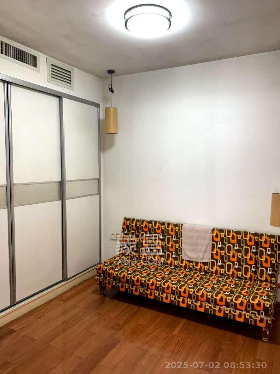 香格里嘉园  5室2厅2卫    4000.0元/月 香格里嘉园  5室2厅2卫    4000.0元/月