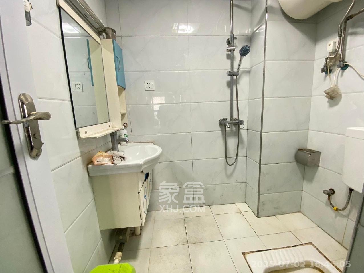 达美D6区 1室1厅1卫 1300.0元/月 达美D6区 1室1厅1卫 1300.0元/月室内图