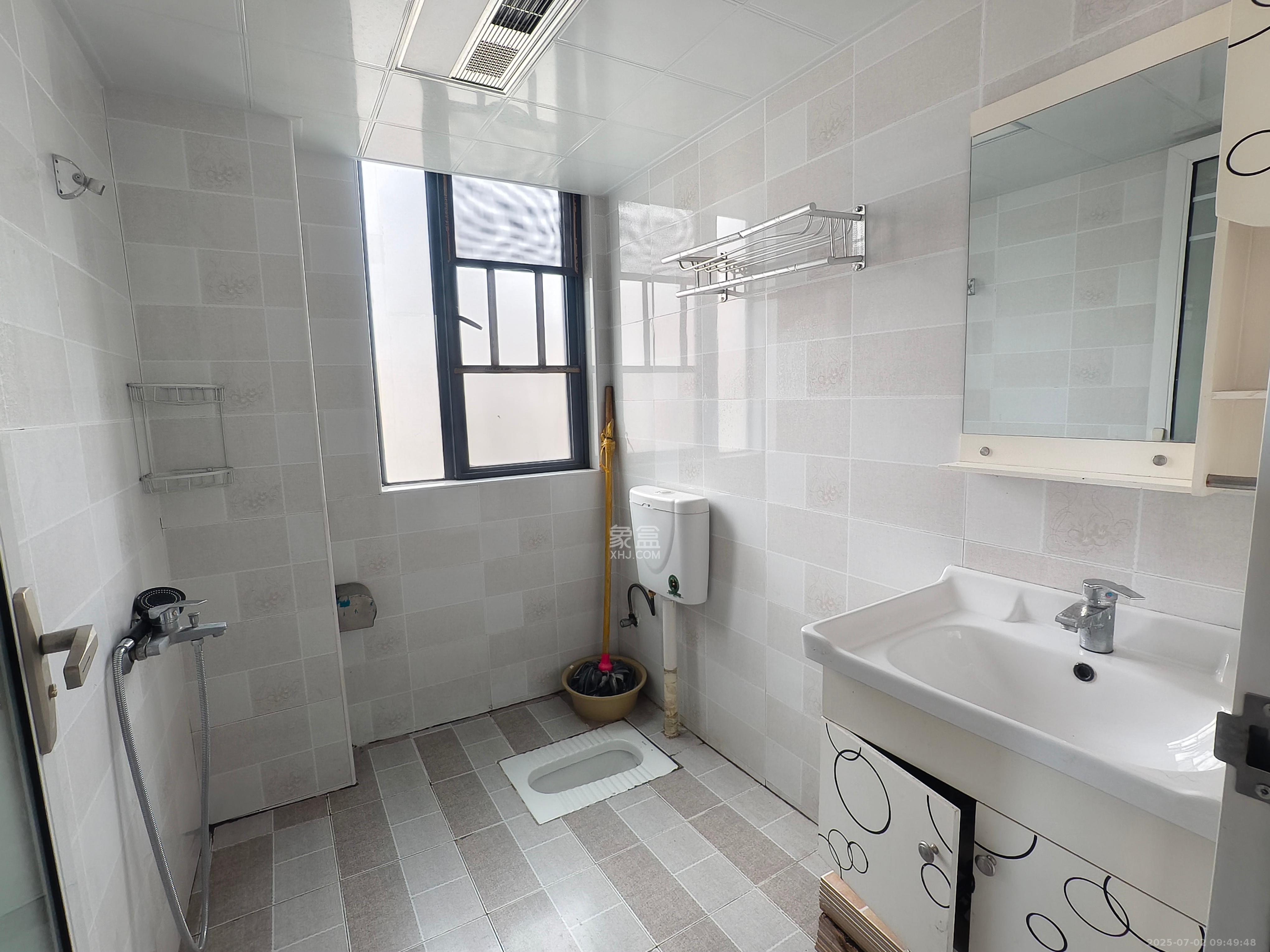 邦盛水岸御园  4室2厅2卫    2200.0元/月室内图