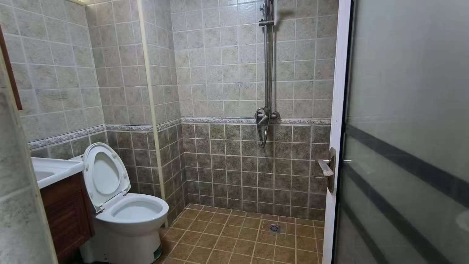 书馨苑 1室1厅1卫 1400.0元/月 书馨苑 1室1厅1卫 1400.0元/月室内图