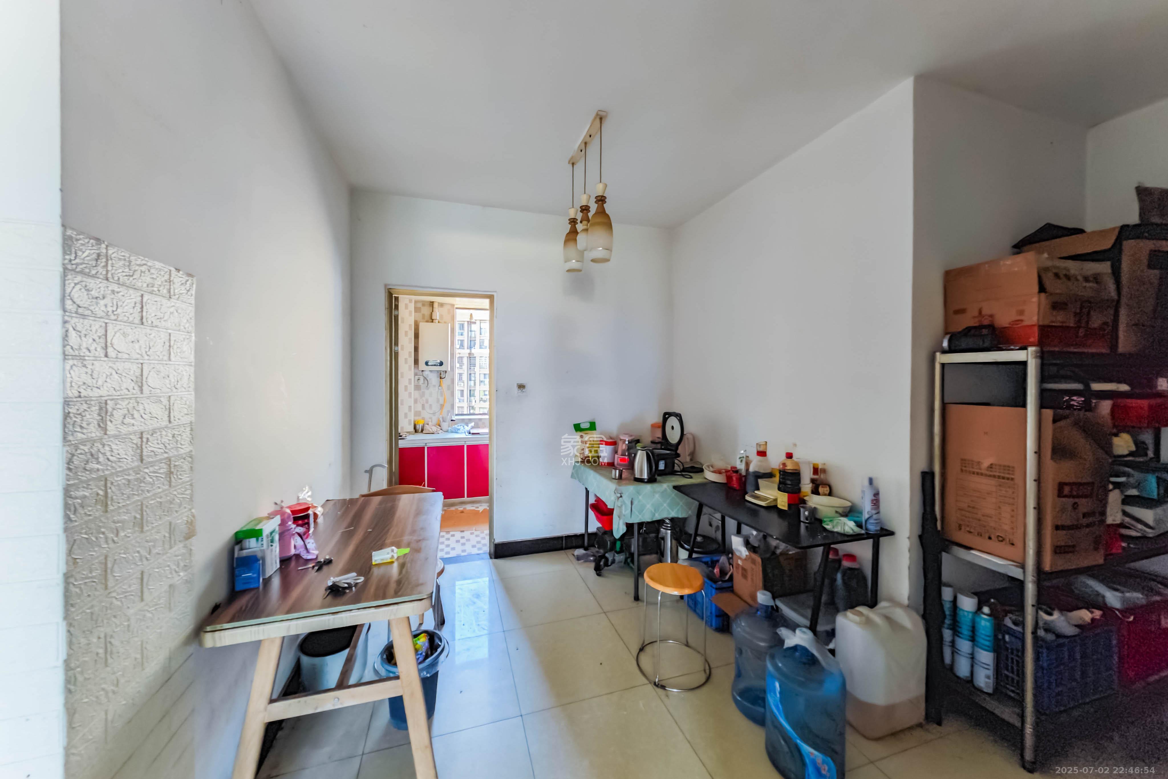 优山美地  4室2厅2卫    95.0万客厅