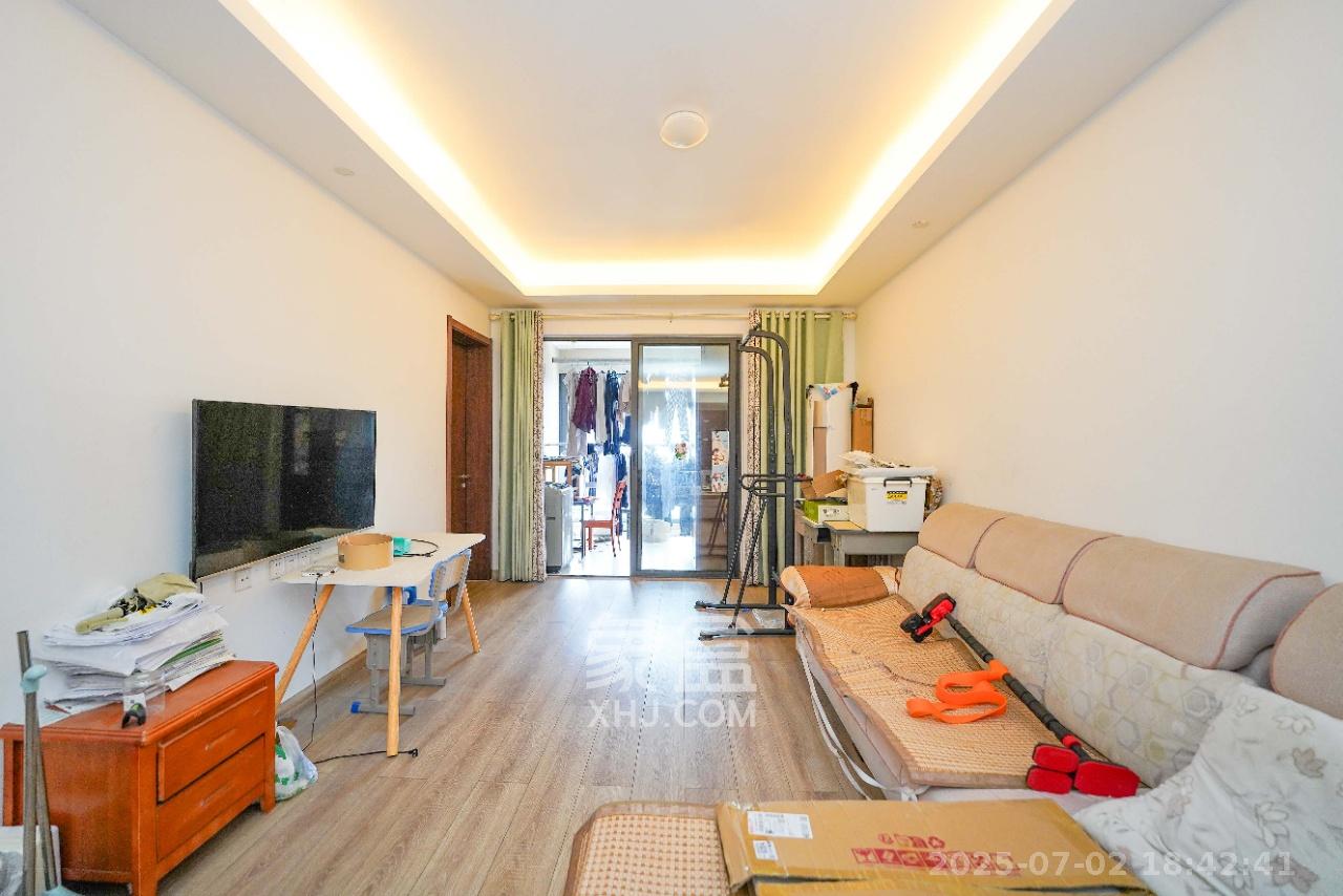 汇金城/嘉华城(二期、三期)  1室2厅2卫    2500.0元/月 汇金城/嘉华城(二期、三期)  1室2厅2卫    2500.0元/月